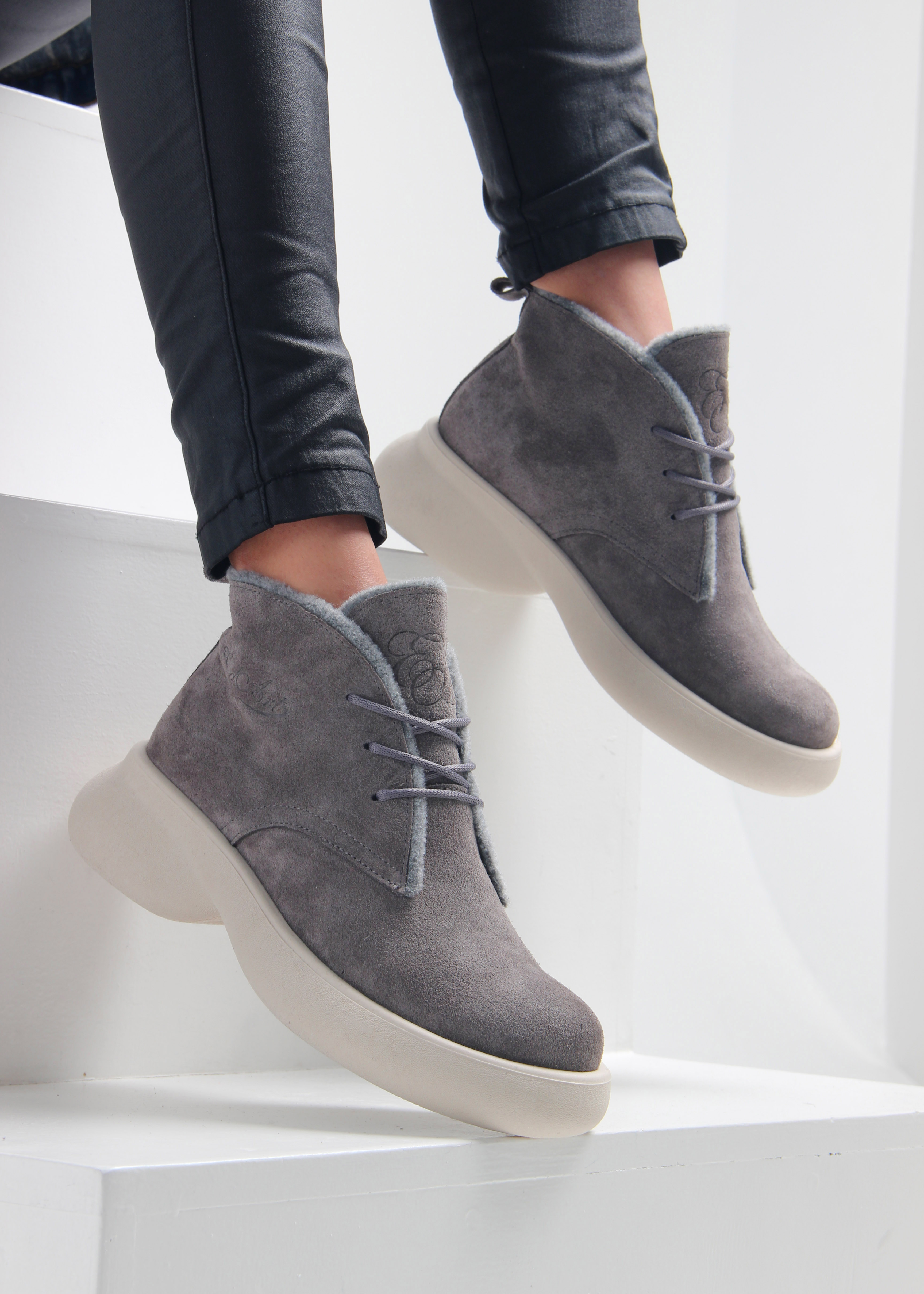 картинка Ботинки  ED'ART 308.927'be. серый замок замша от интернет магазина