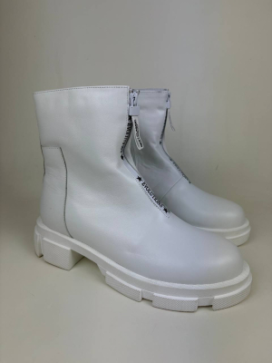 Ботинки кожаные белые