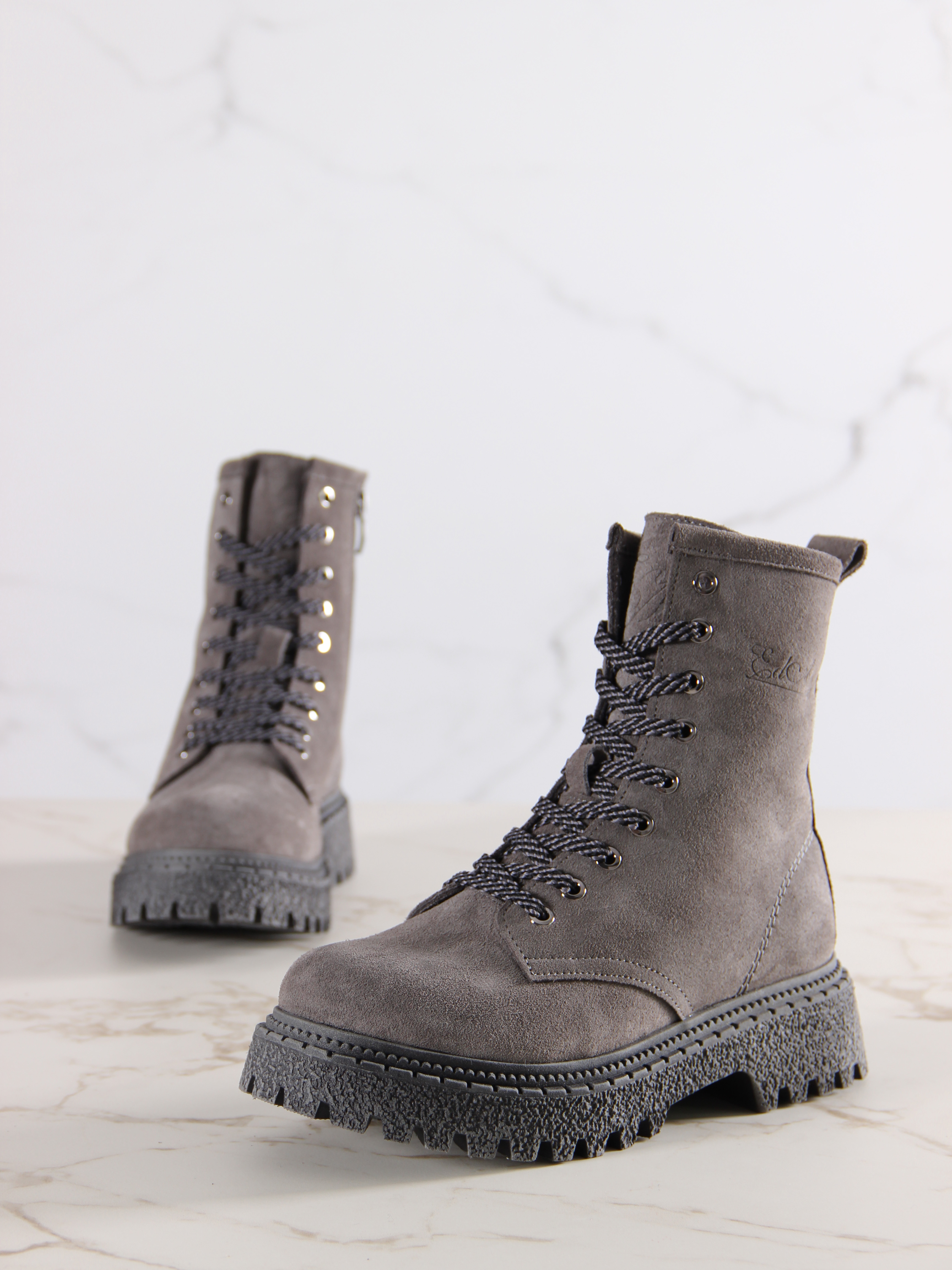 картинка Ботинки ED'ART 327.22511'gr.Серый замок замша от интернет магазина