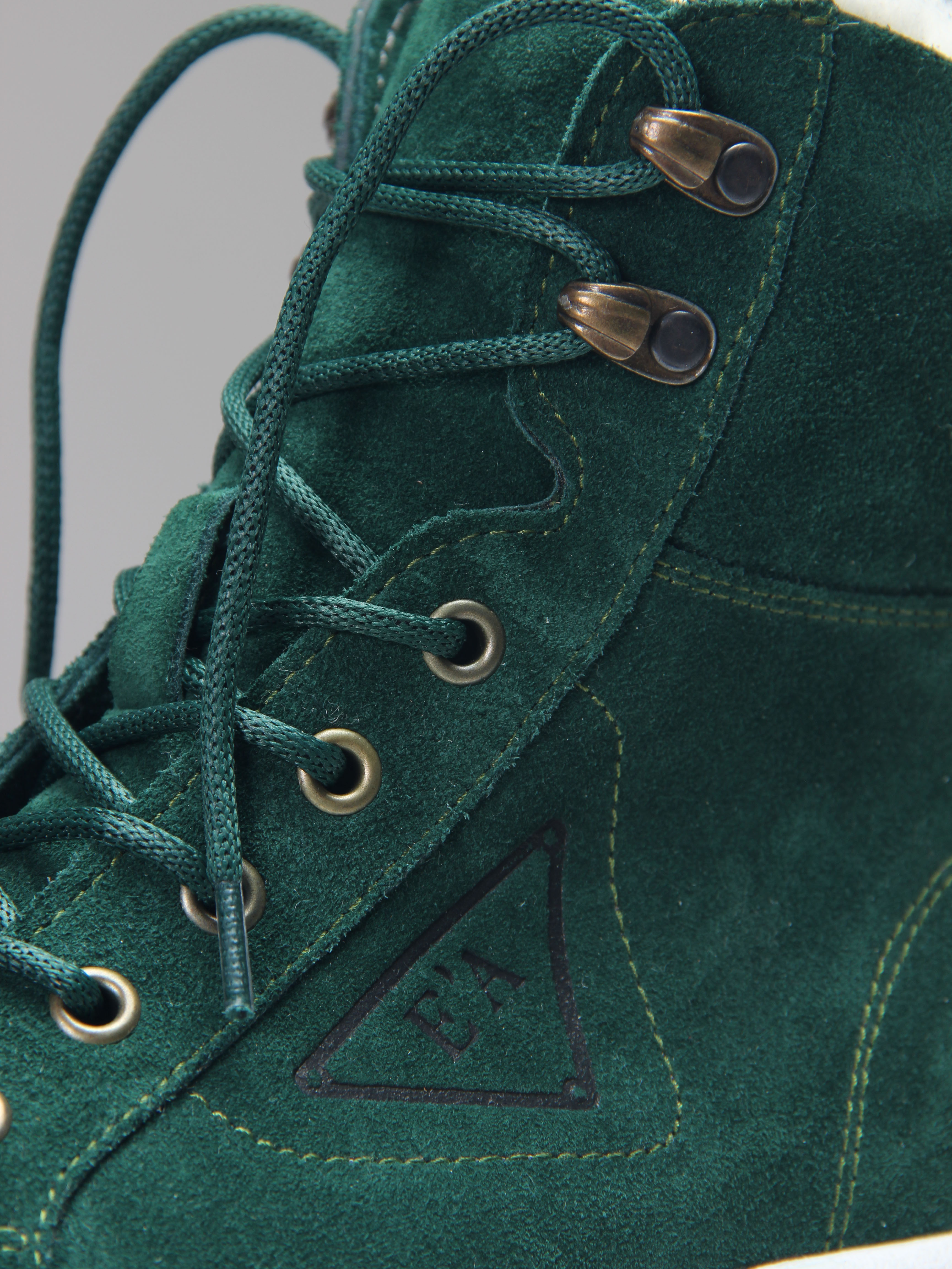 картинка Ботинки ED'ART 216.212131'w. зеленый замша от интернет магазина