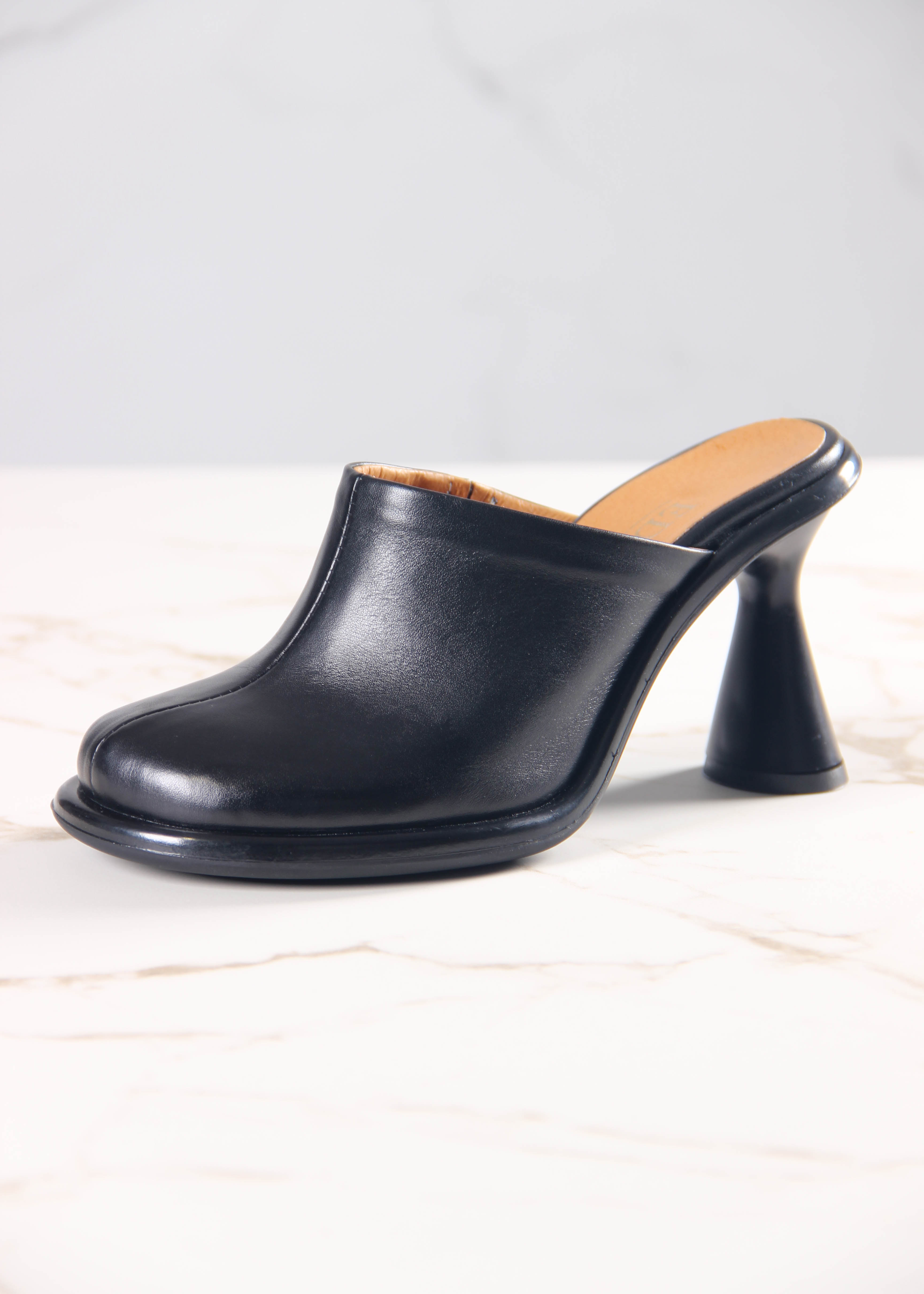 картинка Сабо ED'ART 6112.PODYUM133'bl. черный от интернет магазина