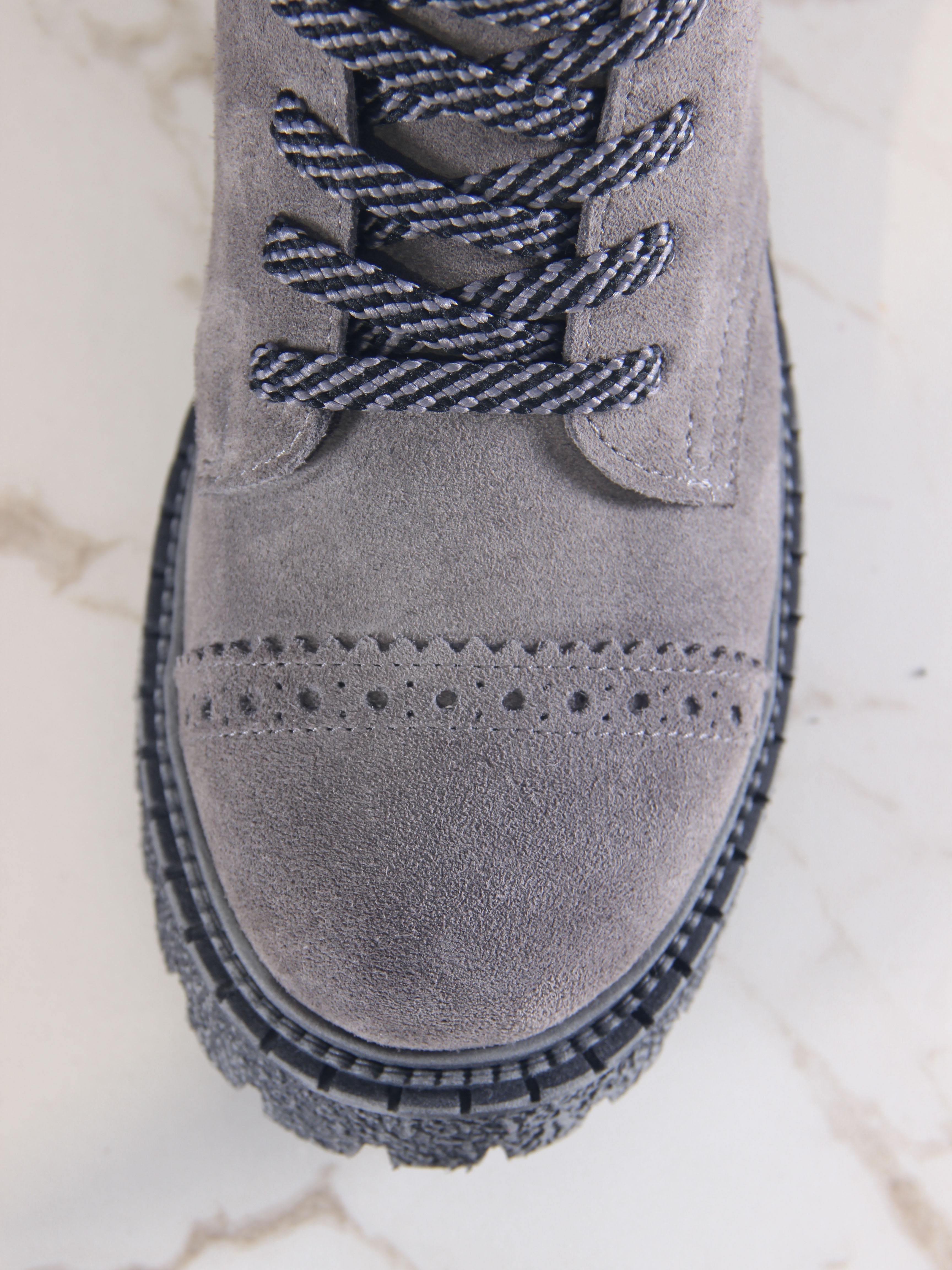 картинка Ботинки ED'ART 319.22511'gr.Серый замок замша от интернет магазина