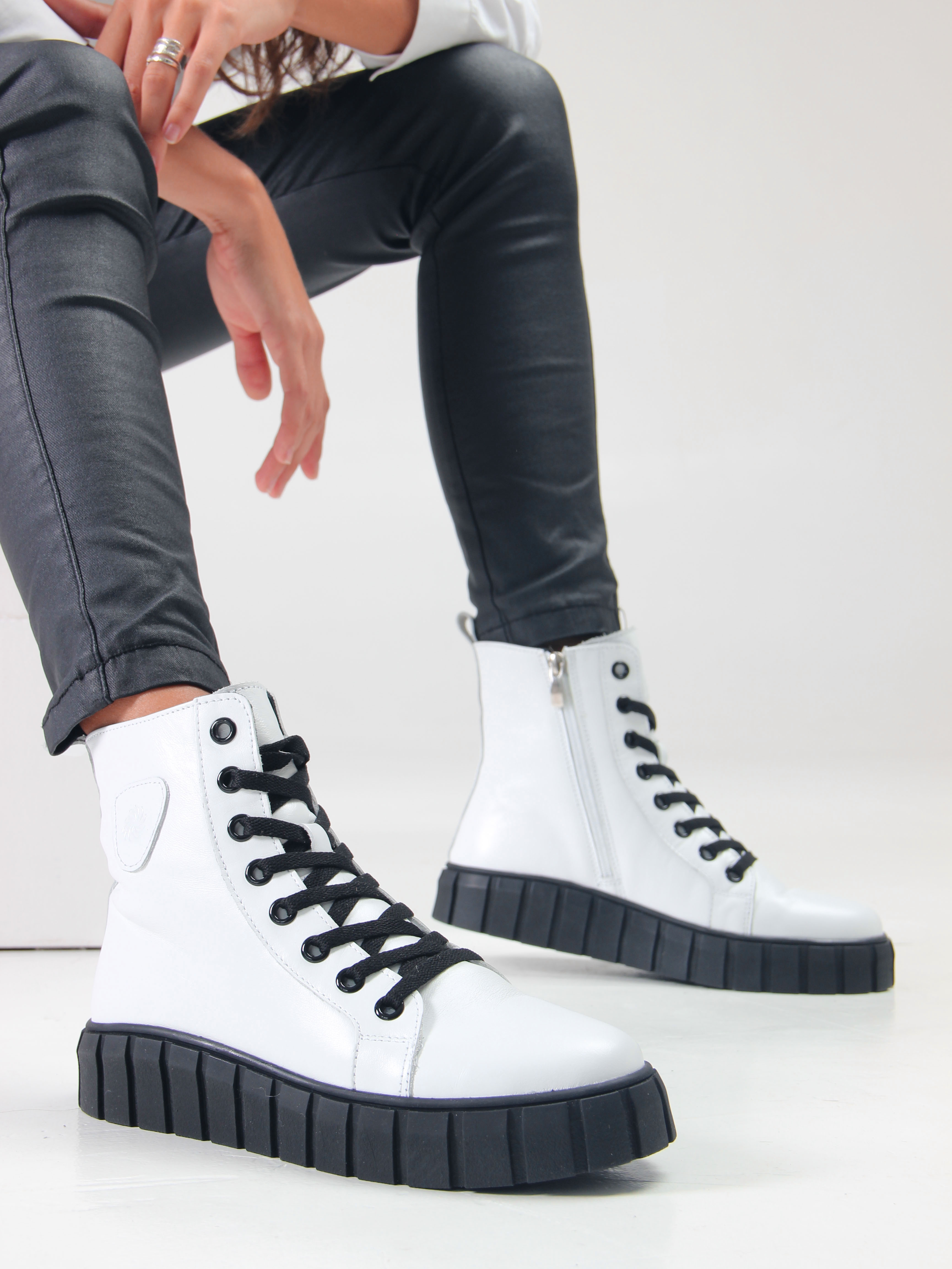 картинка Ботинки ED'ART 214.1918'bl. white от интернет магазина