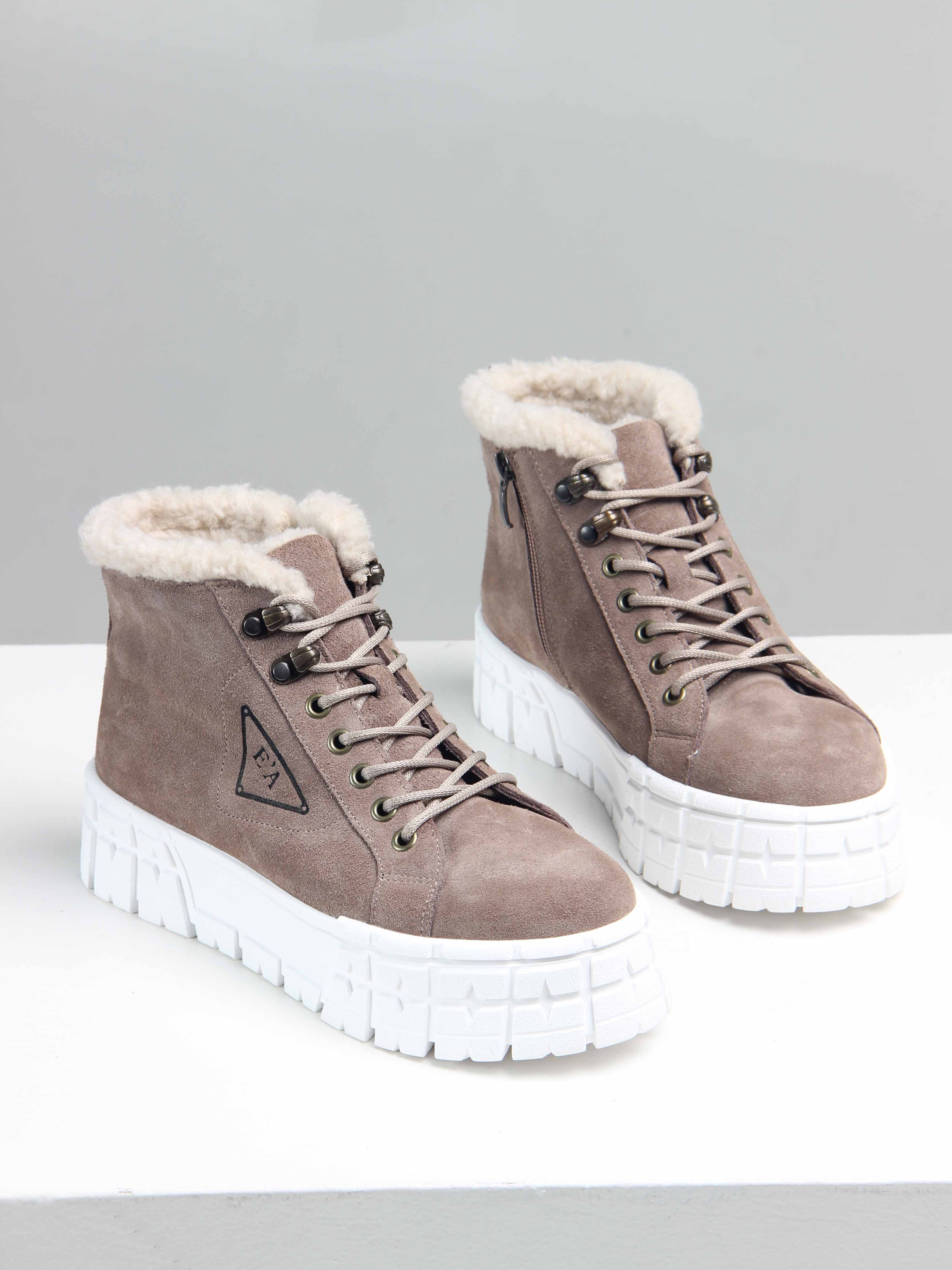 картинка Ботинки ED'ART 243.212131'w. Капучино замша от интернет магазина