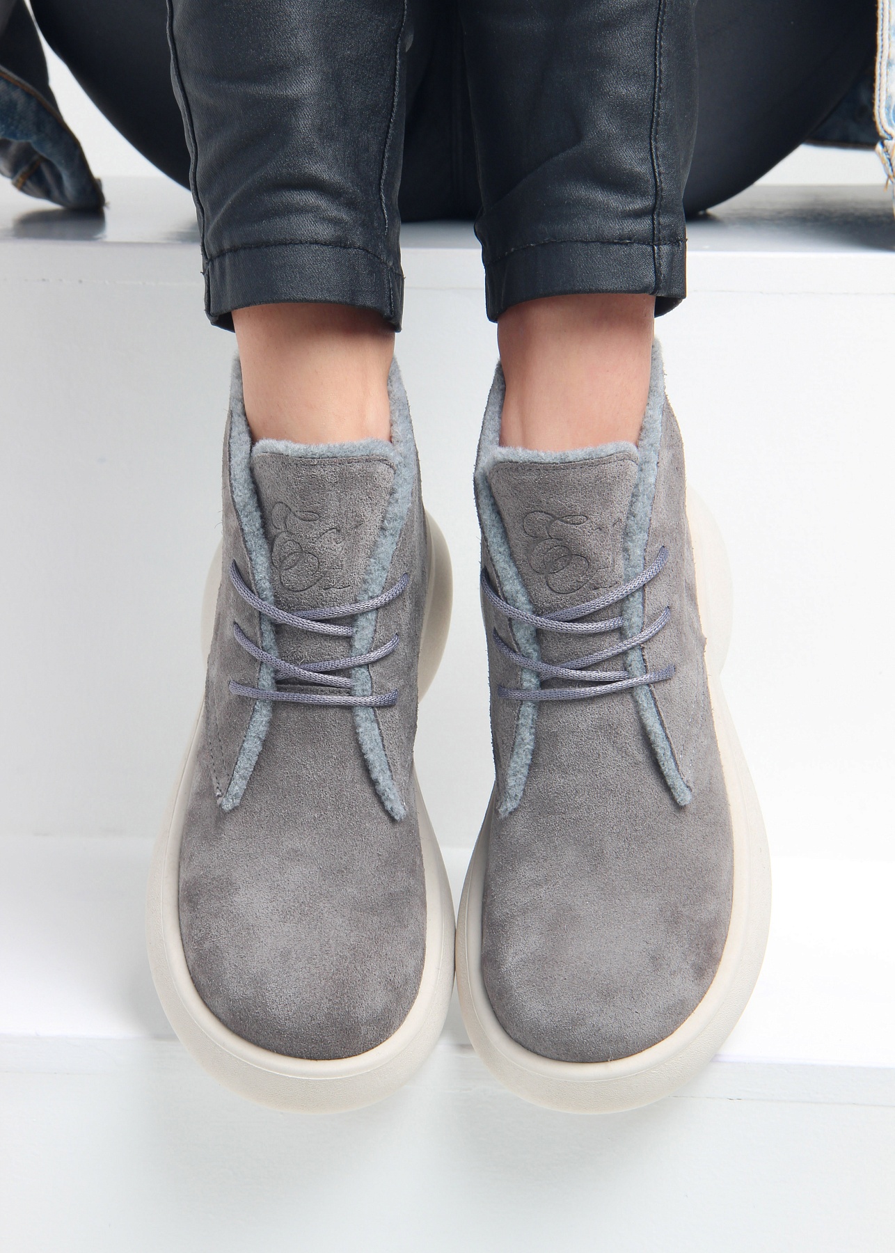 картинка Ботинки  ED'ART 308.927'be. серый замок замша от интернет магазина