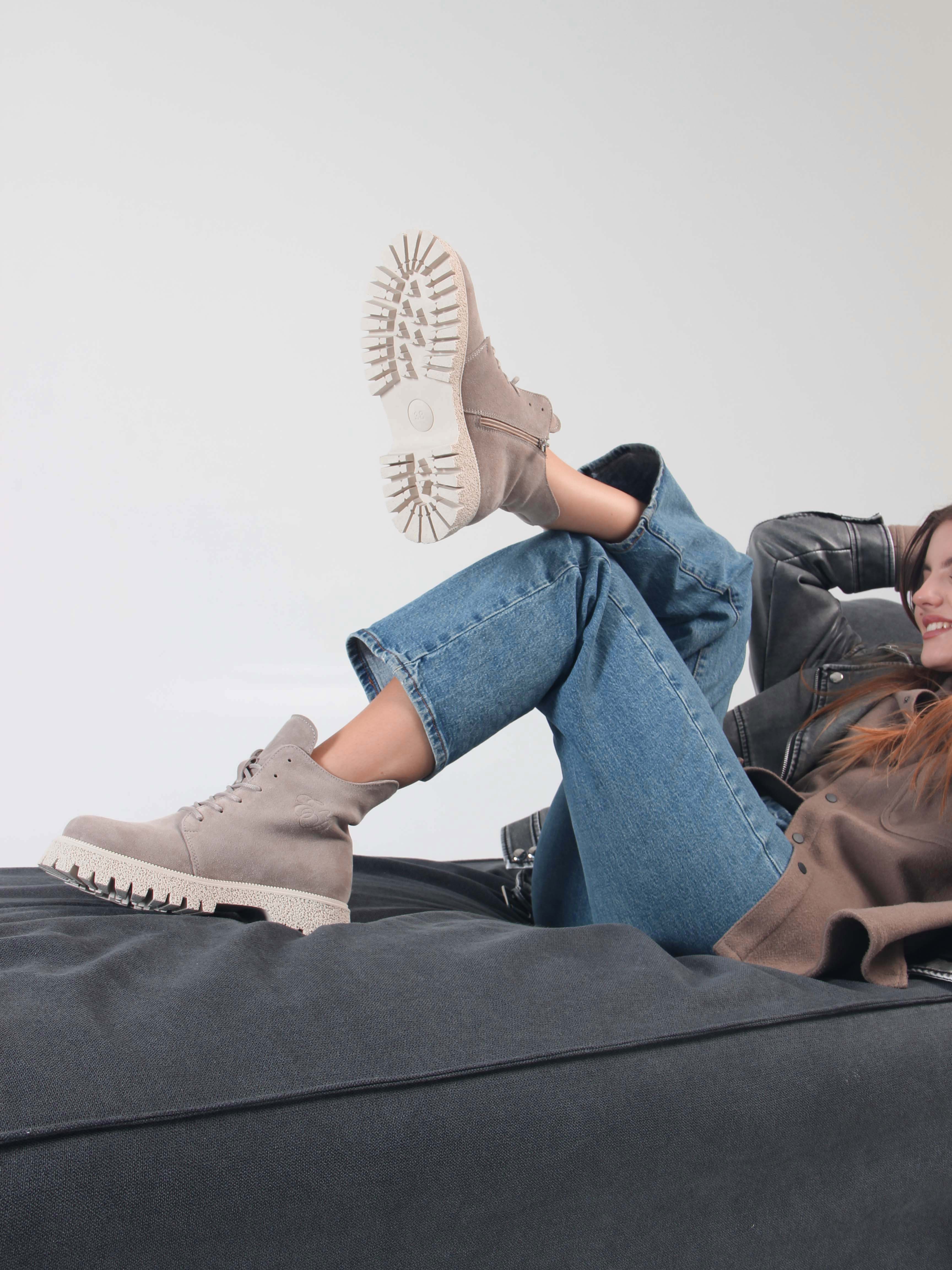 картинка Ботинки ED'ART 228.V.1541'be. Каменный замша от интернет магазина