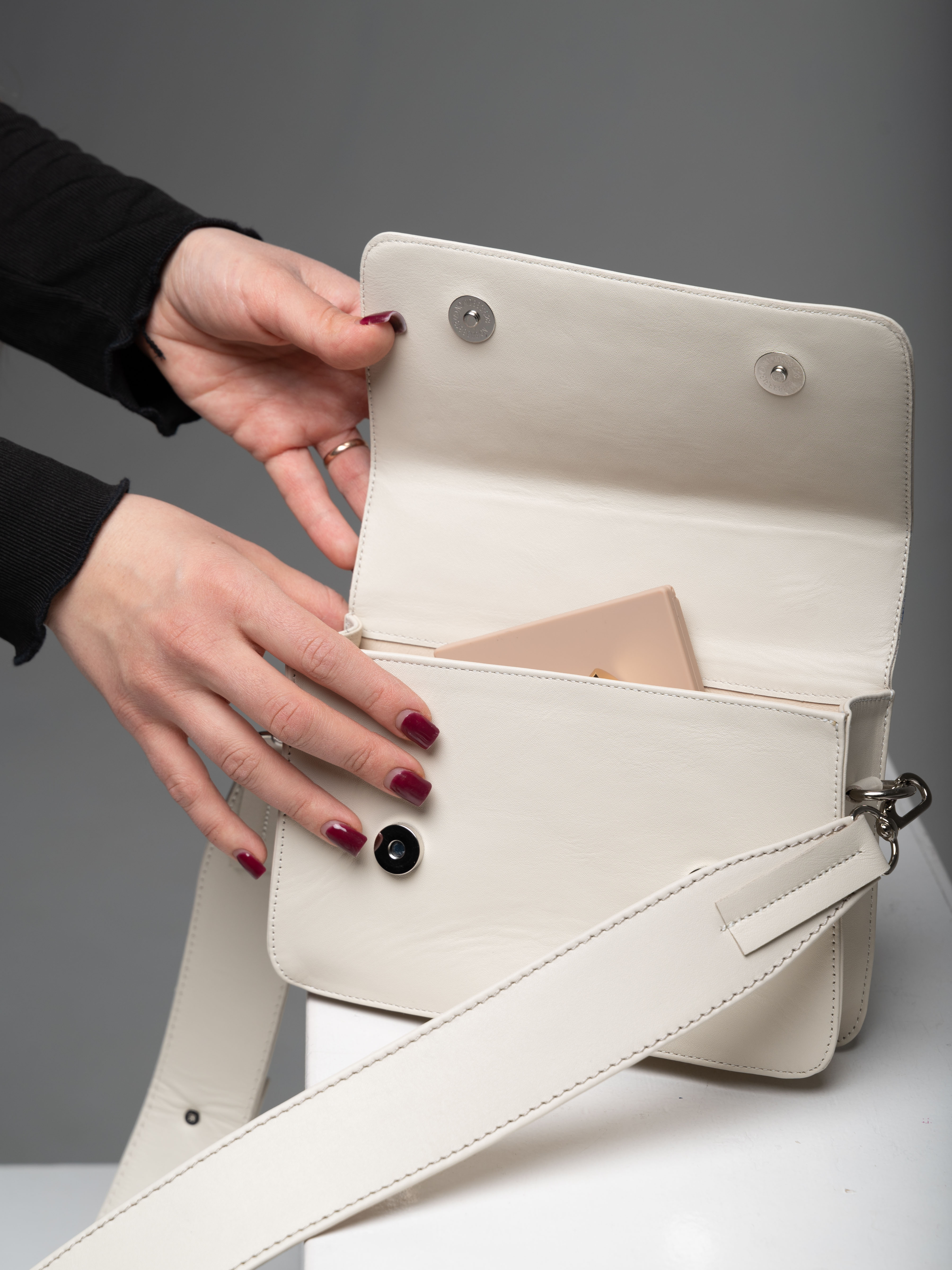 картинка Сумка-клатч ED'ART k08.beige от интернет магазина