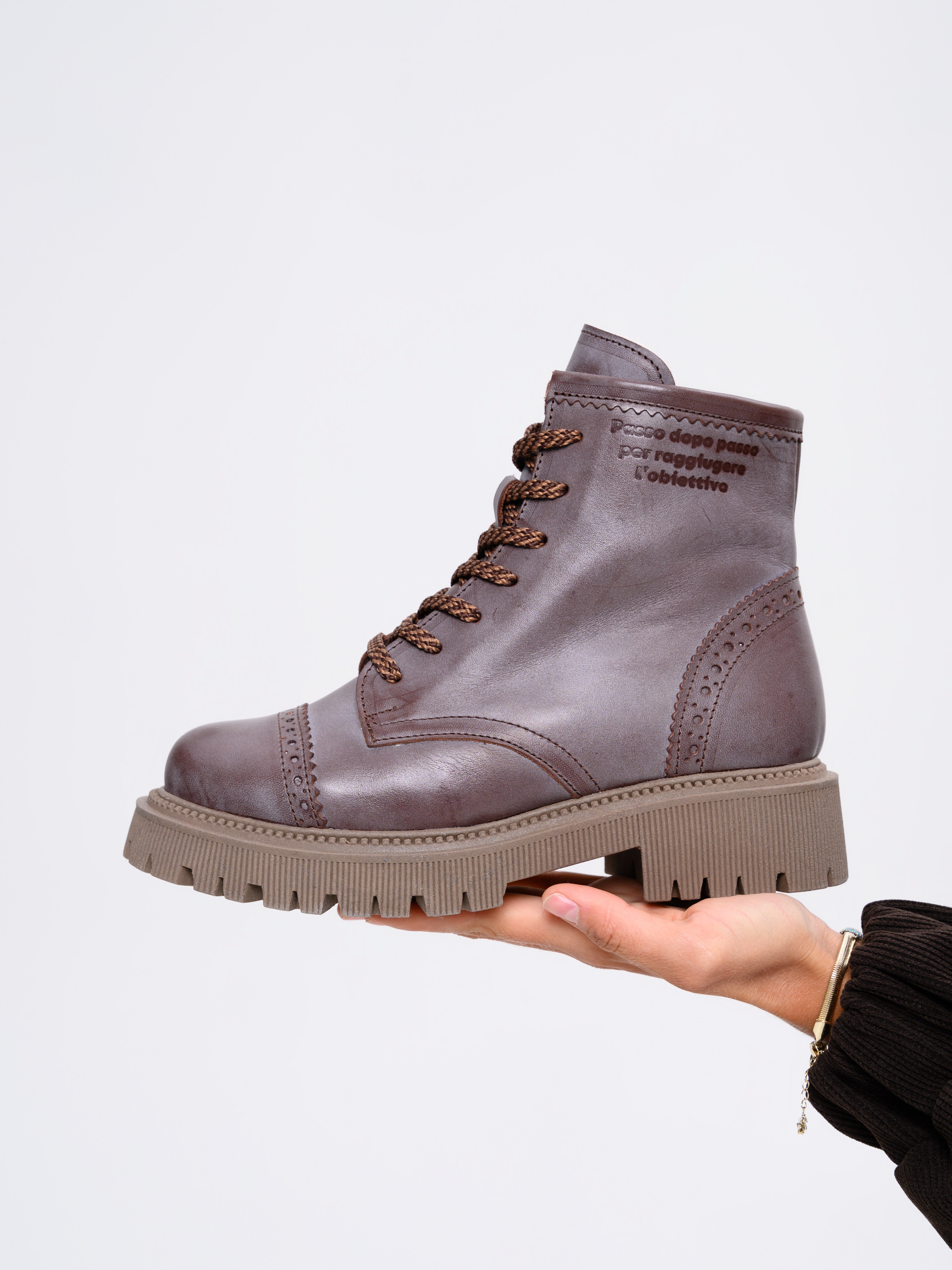 картинка Ботинки ED'ART 319.taskana'ka. Вакса коричневая от интернет магазина