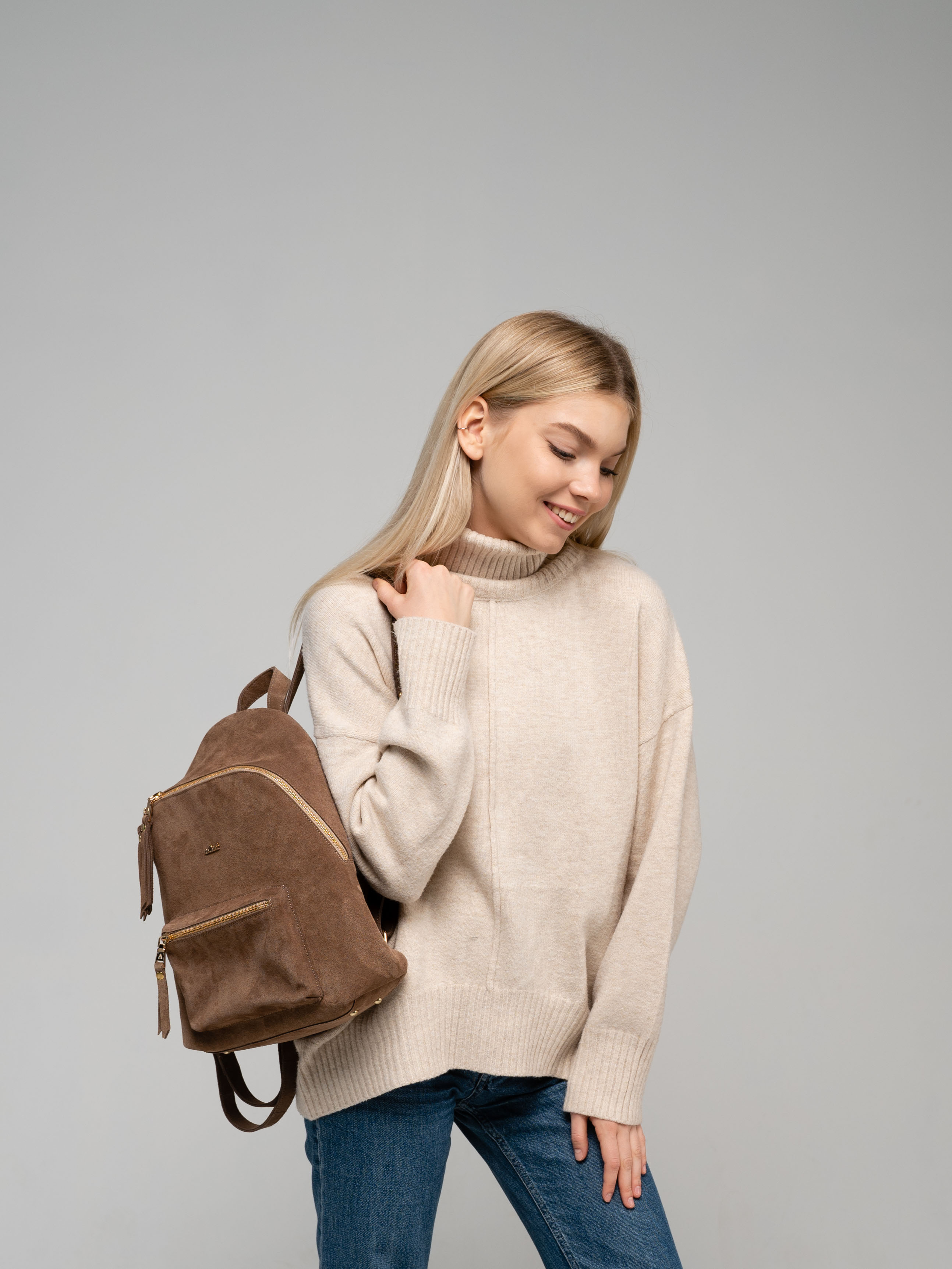 картинка Рюкзак ED'ART r01.серо-коричневая замша от интернет магазина