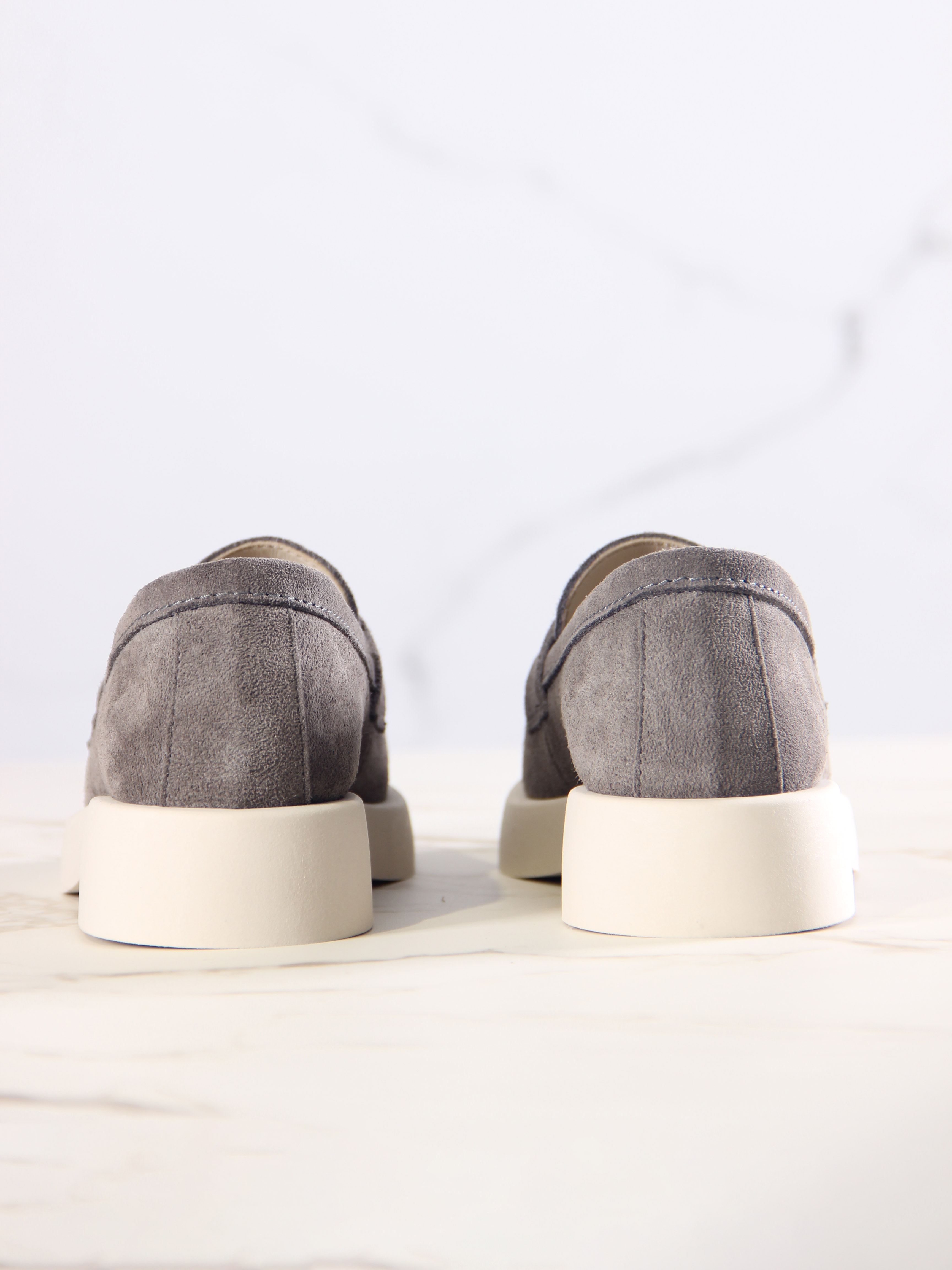 картинка Лоферы туфли ED'ART 176.1593'be. Серый замок замша от интернет магазина