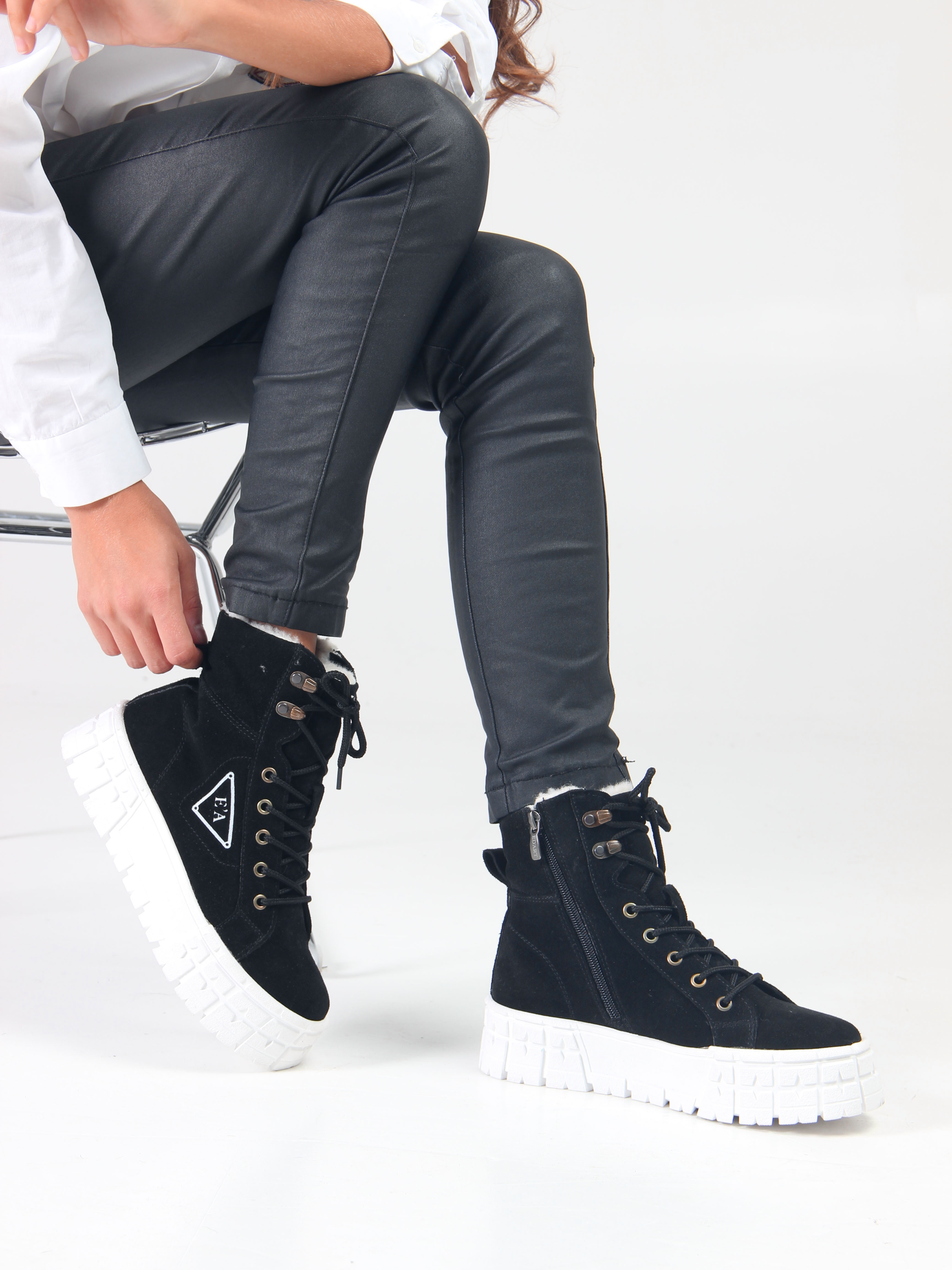 картинка Ботинки ED'ART 216.212131'w. черный замша от интернет магазина