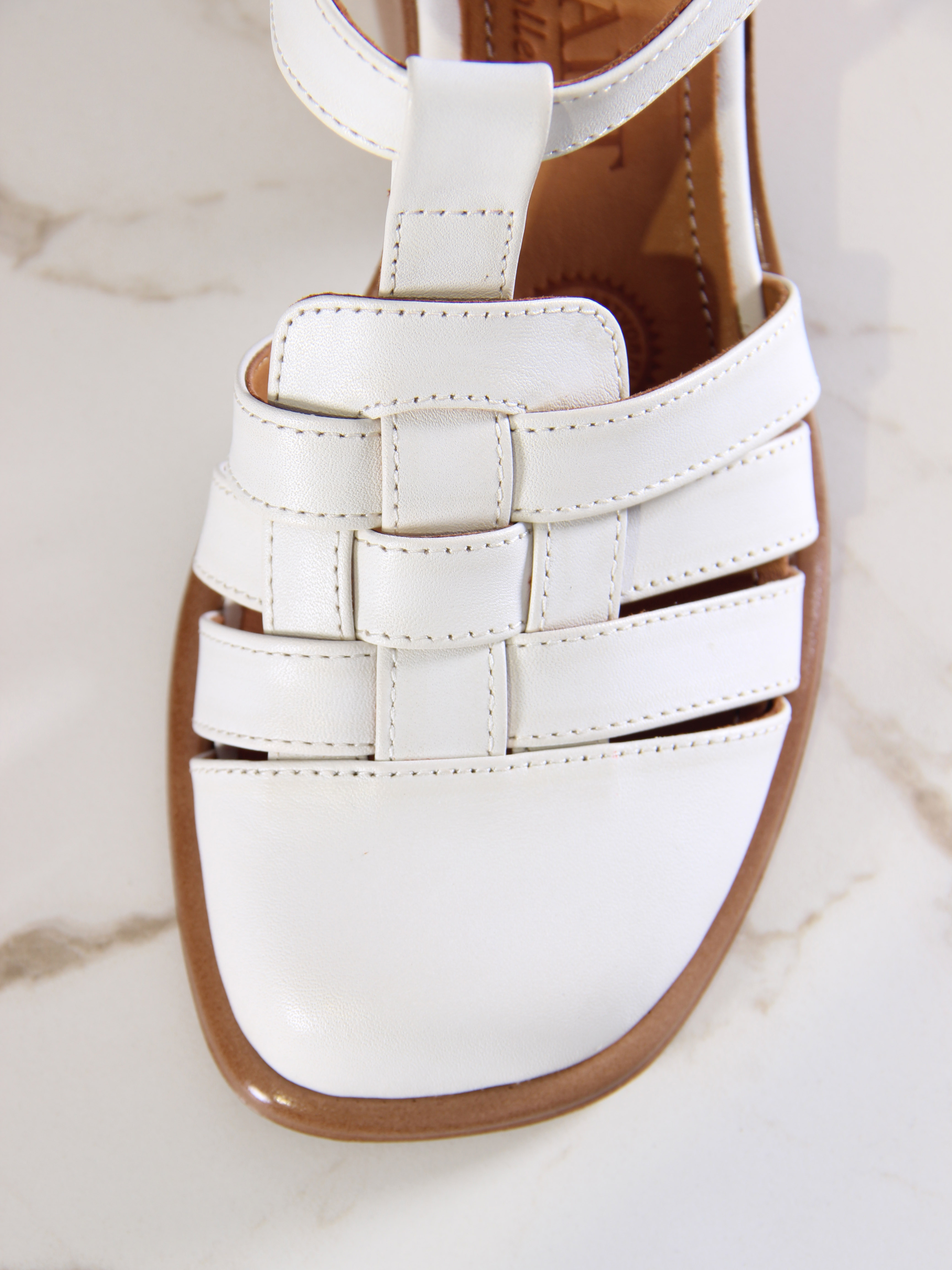 картинка Босоножки ED'ART 5035.23663'bе. Вакса белый+коричневый от интернет магазина