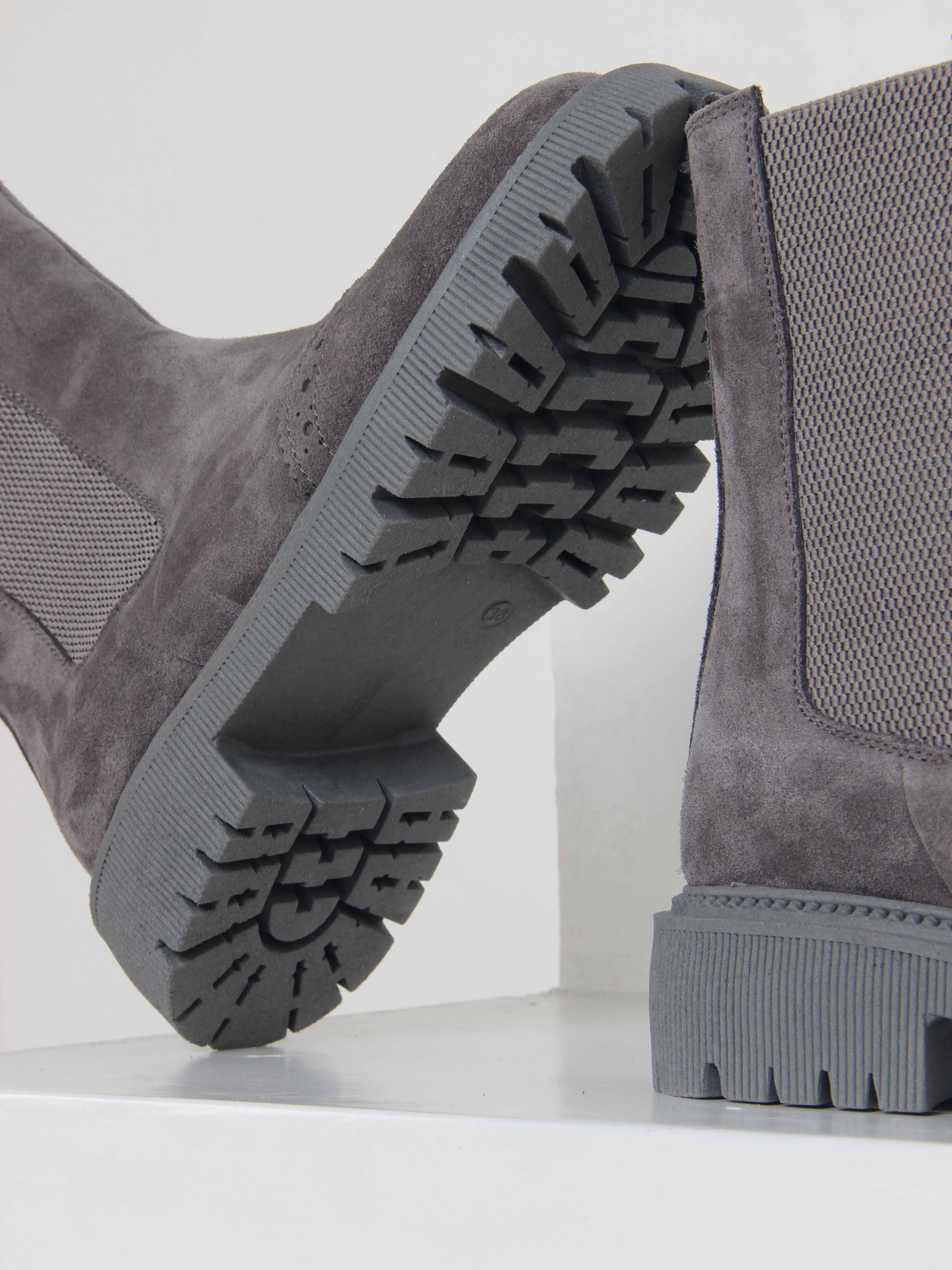 картинка Челси 360.P.taskana'gr. серый замок замша от интернет магазина