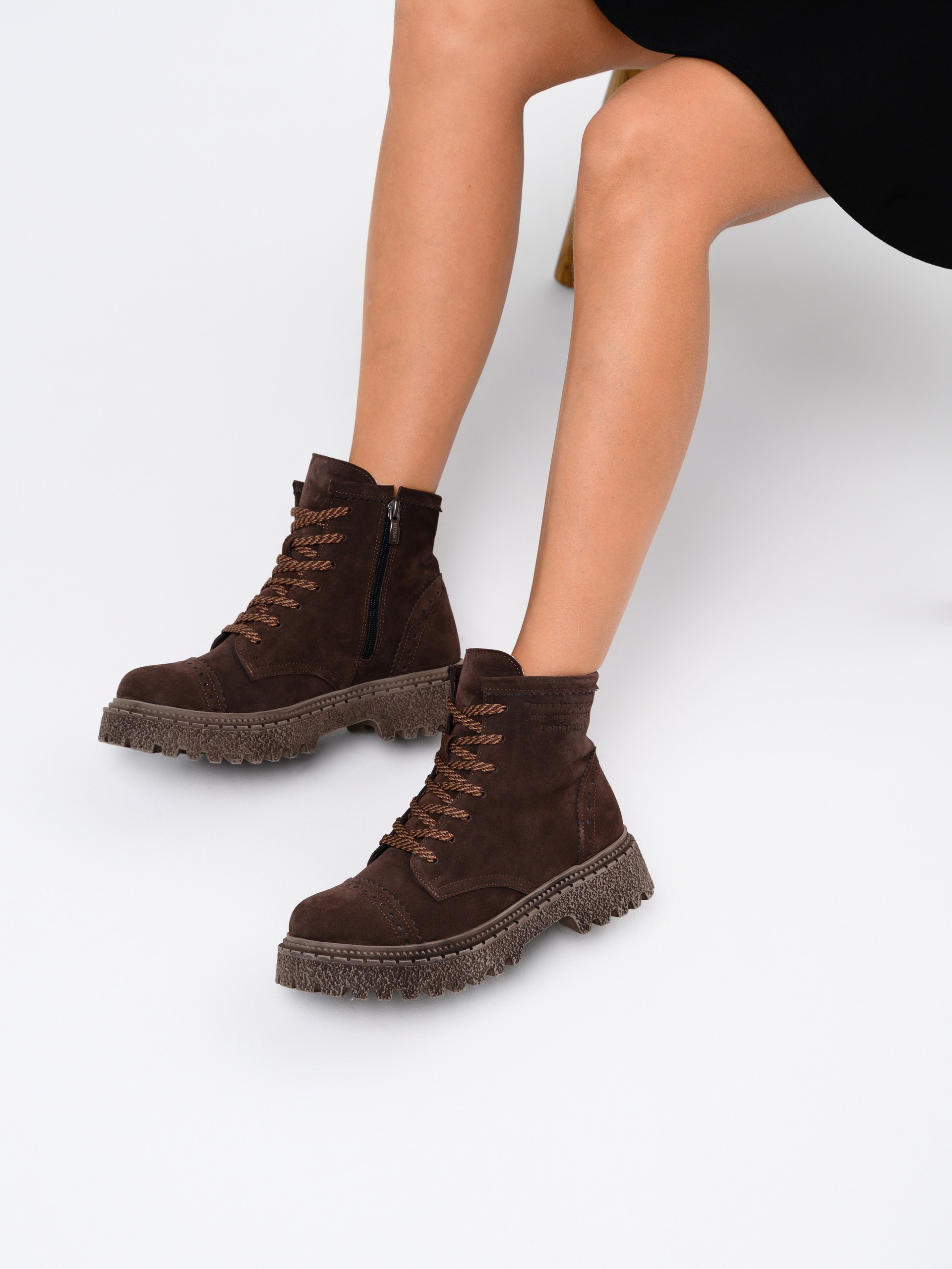 картинка Ботинки ED'ART 319.22511'br. Коричневый замша от интернет магазина