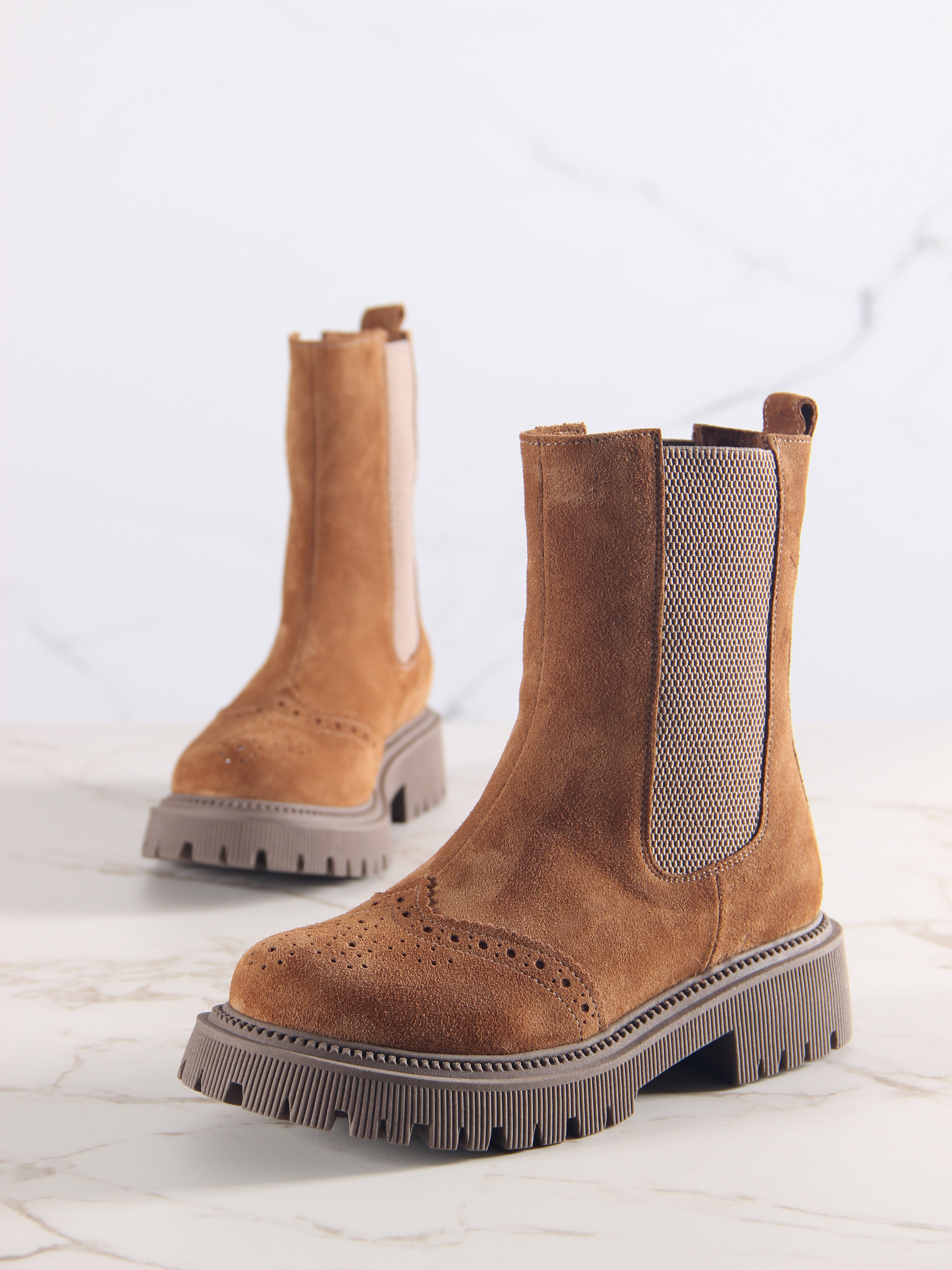 картинка Челси 360.P.taskana'ka. Серо-коричневая замша от интернет магазина