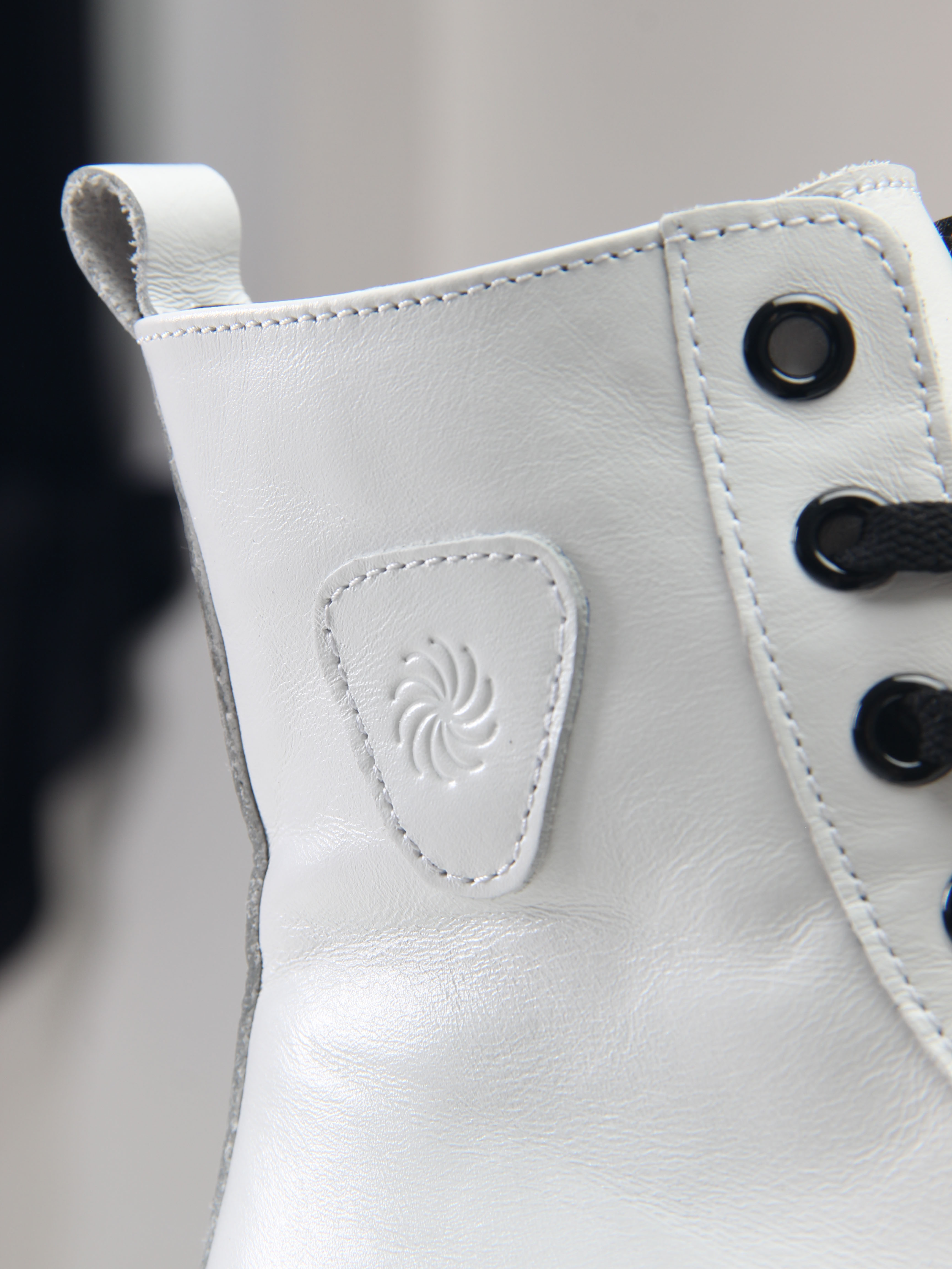 картинка Ботинки ED'ART 214.1918'bl. white от интернет магазина