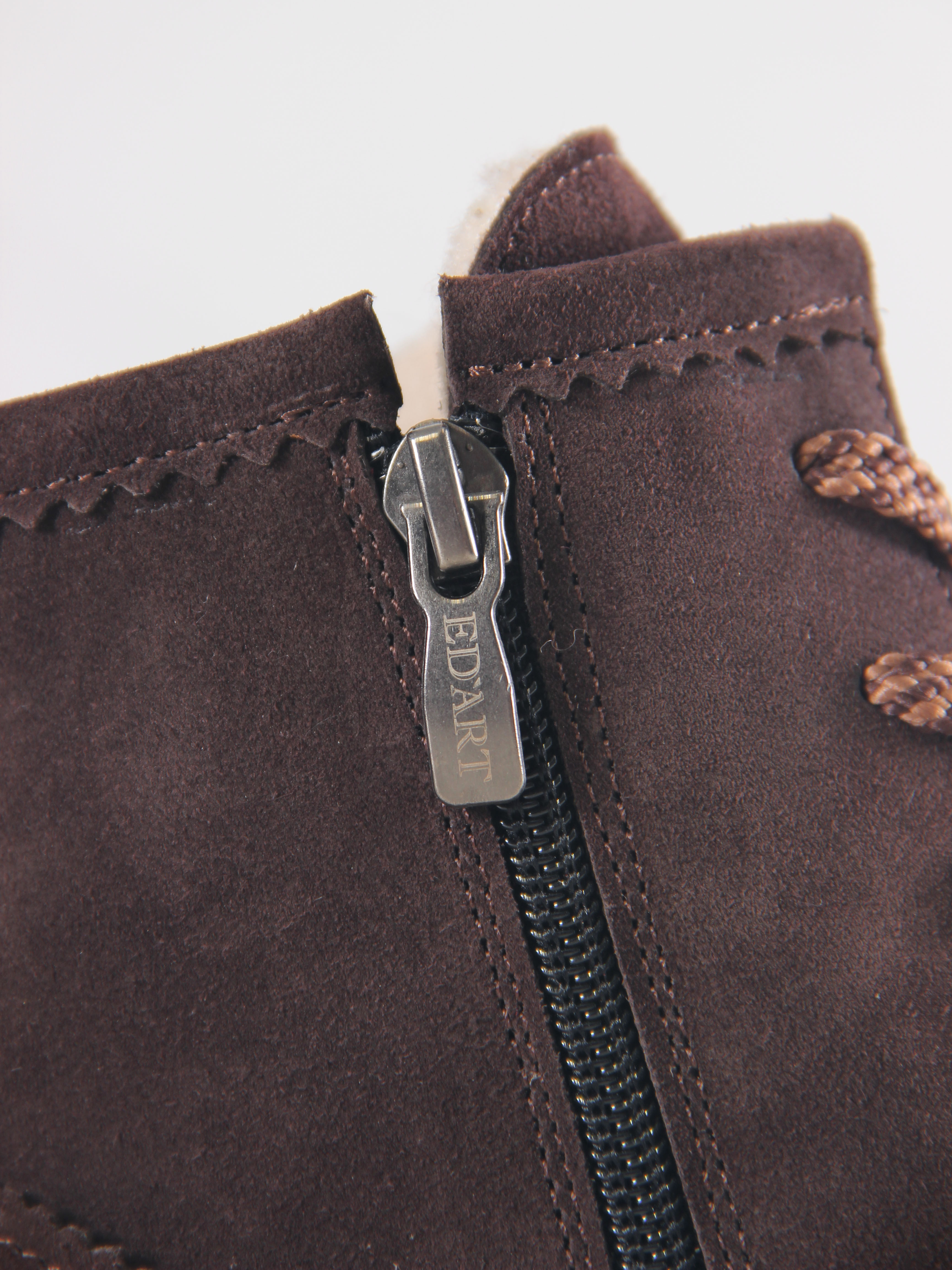 картинка Ботинки ED'ART 319.22511'br. Коричневый замша от интернет магазина