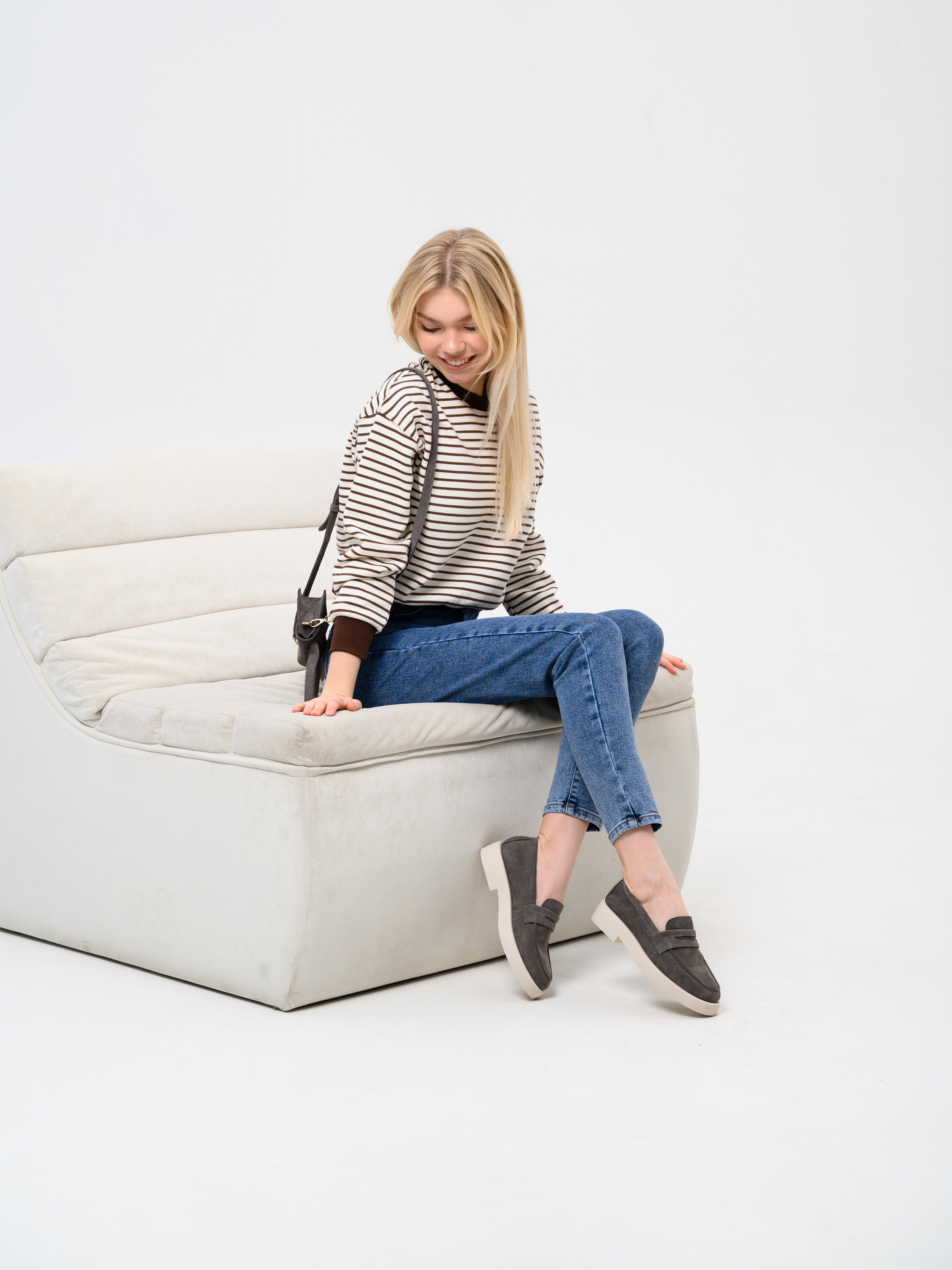 картинка Лоферы туфли ED'ART 176.1593'be. Серый замок замша от интернет магазина