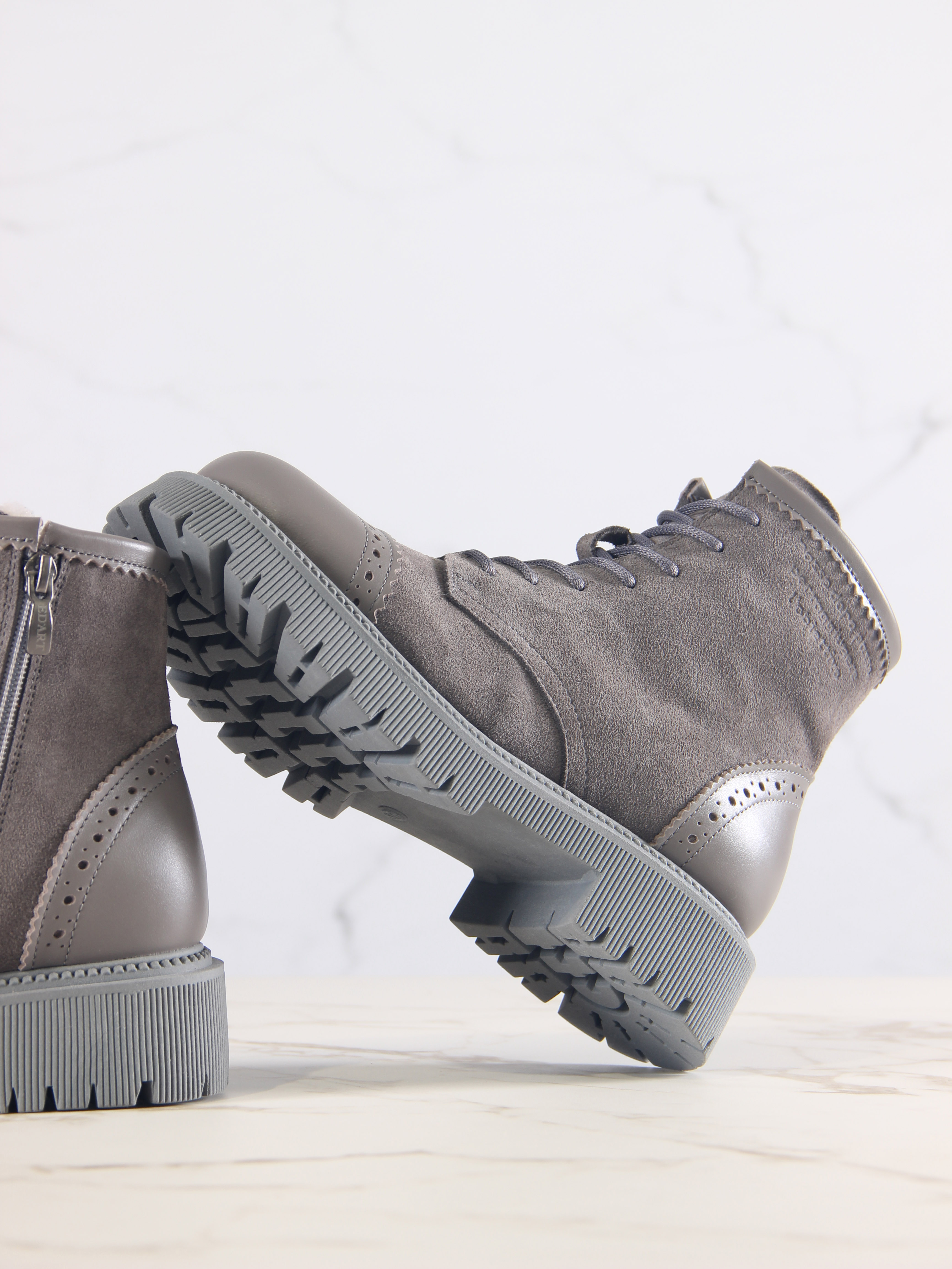 картинка Ботинки ED'ART 319.taskana'gr. Серый замок замша+игуана от интернет магазина