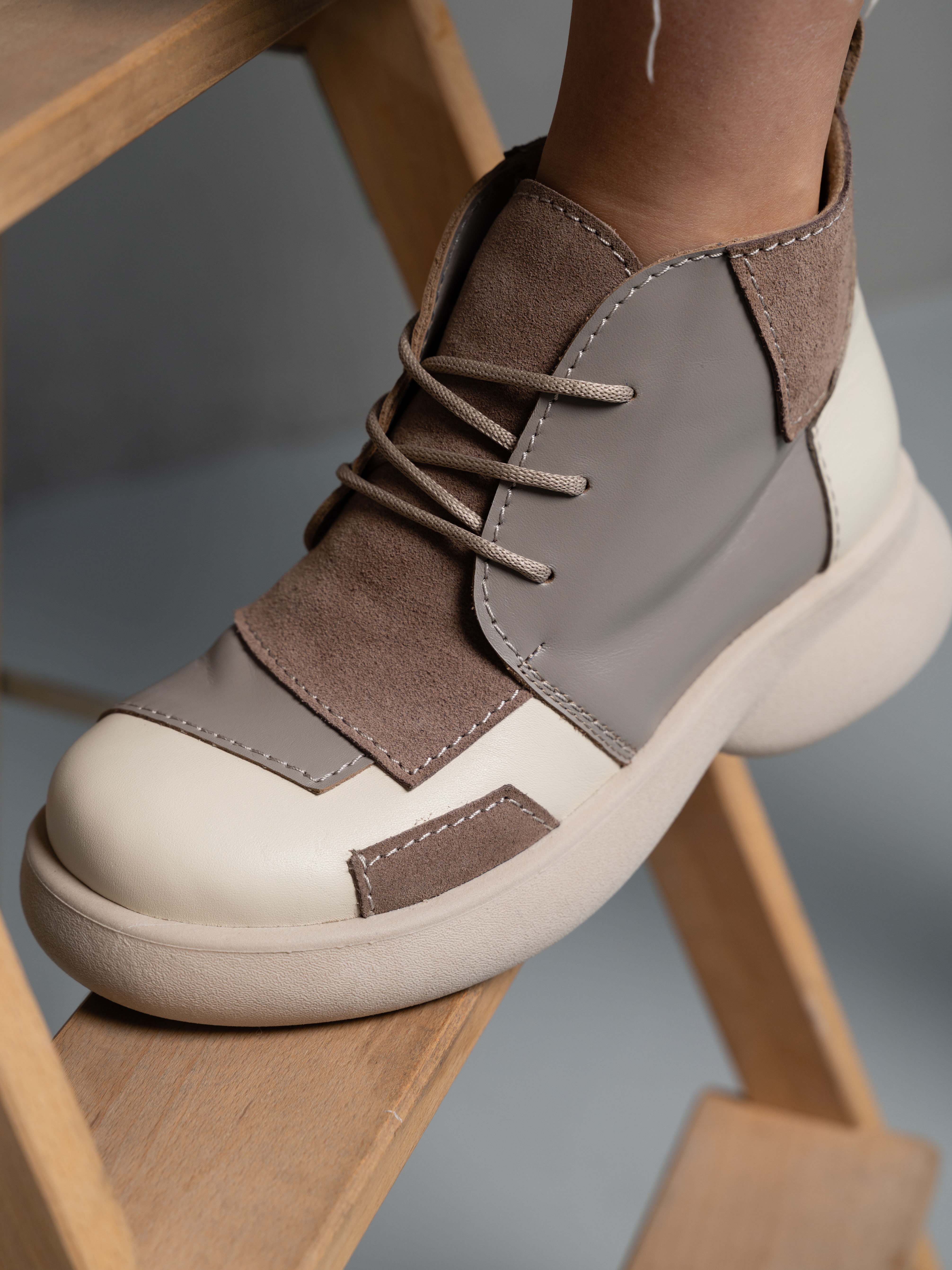 картинка Ботинки  ED'ART 305.927'be. бежевый латте капучино замша от интернет магазина