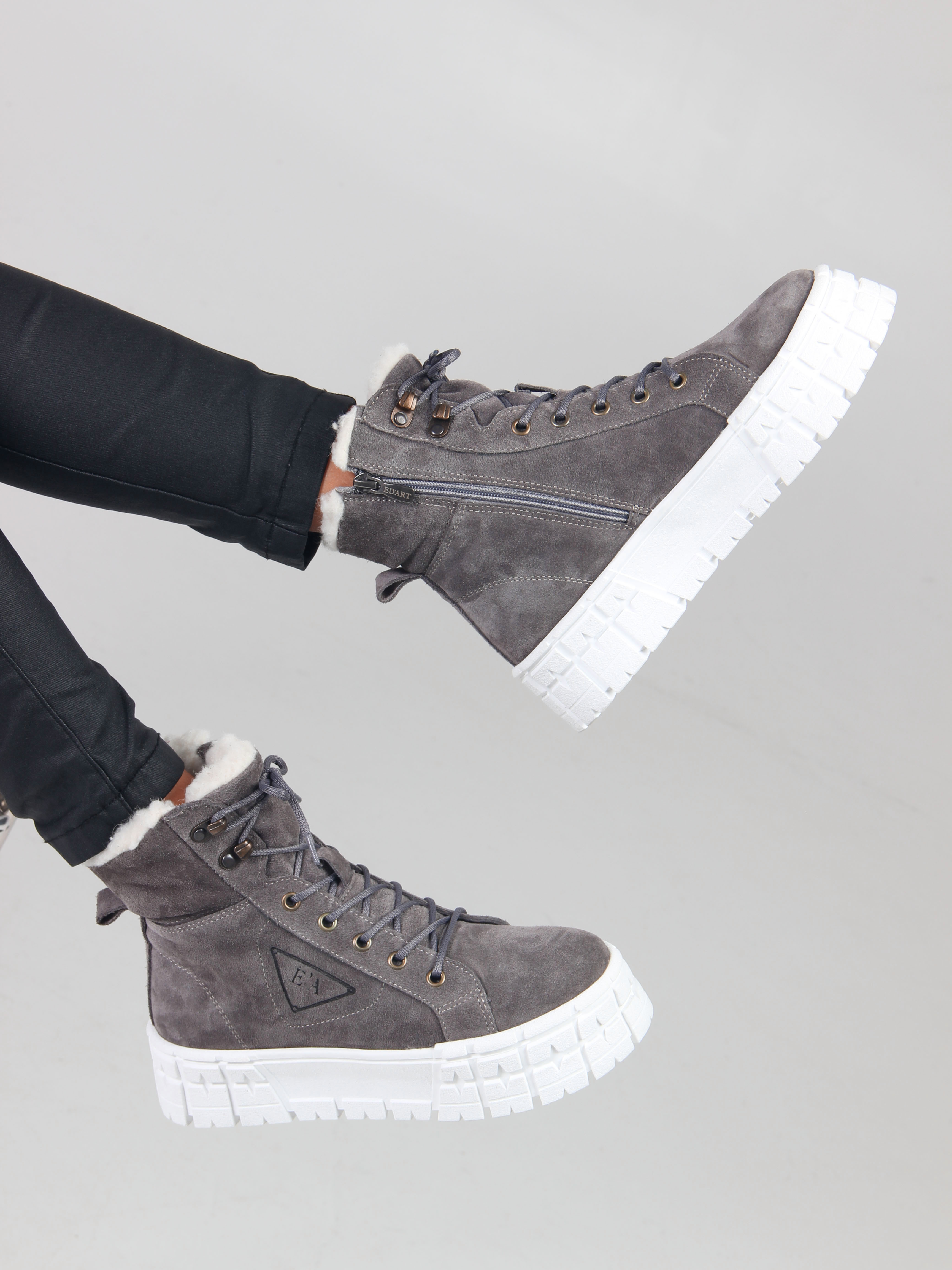 картинка Ботинки ED'ART 216.212131'w. серый замок замша от интернет магазина