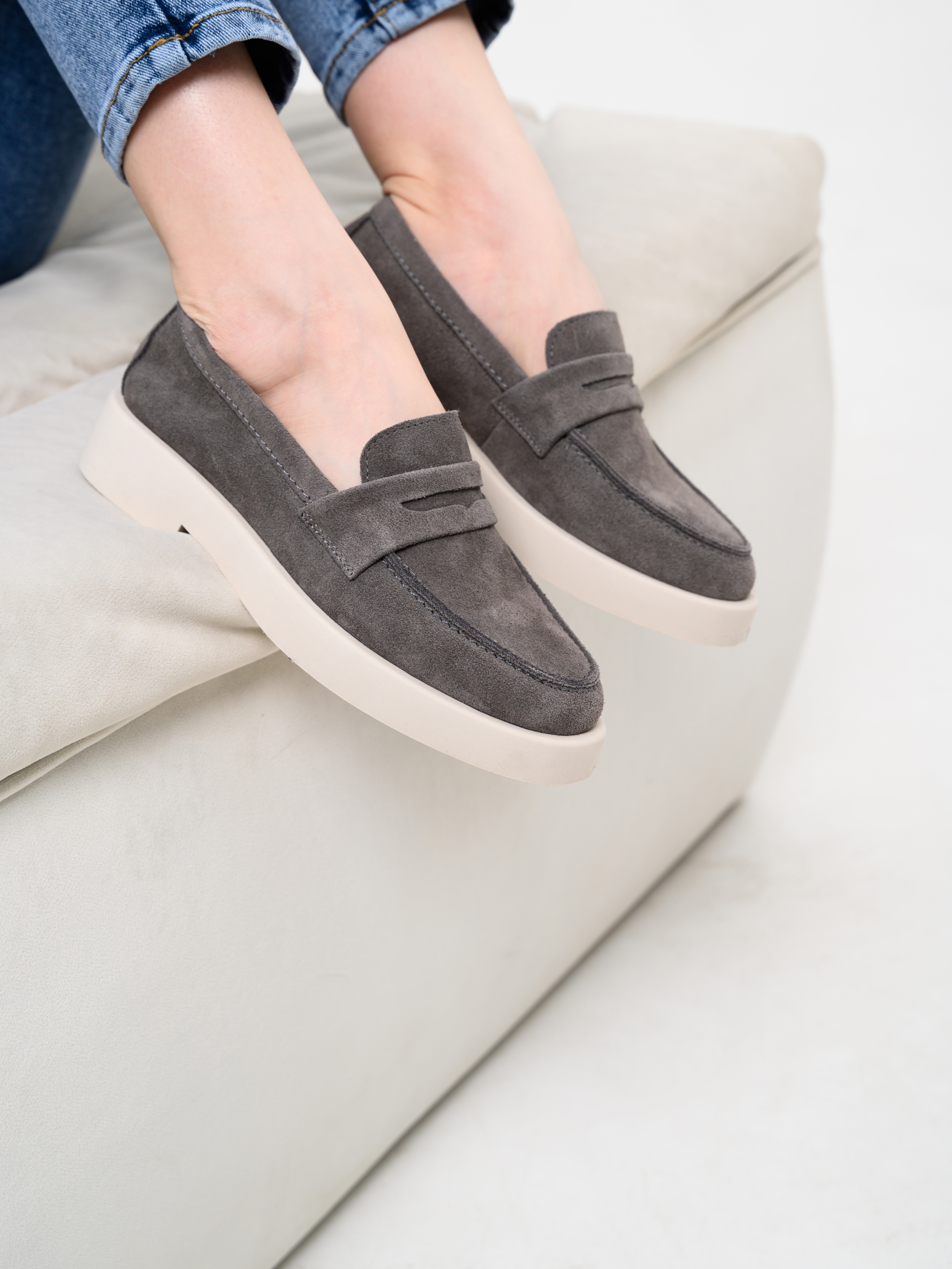 картинка Лоферы туфли ED'ART 176.1593'be. Серый замок замша от интернет магазина