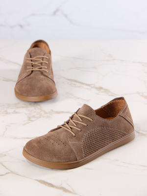 Туфли замшевые коричневые с перфорацией