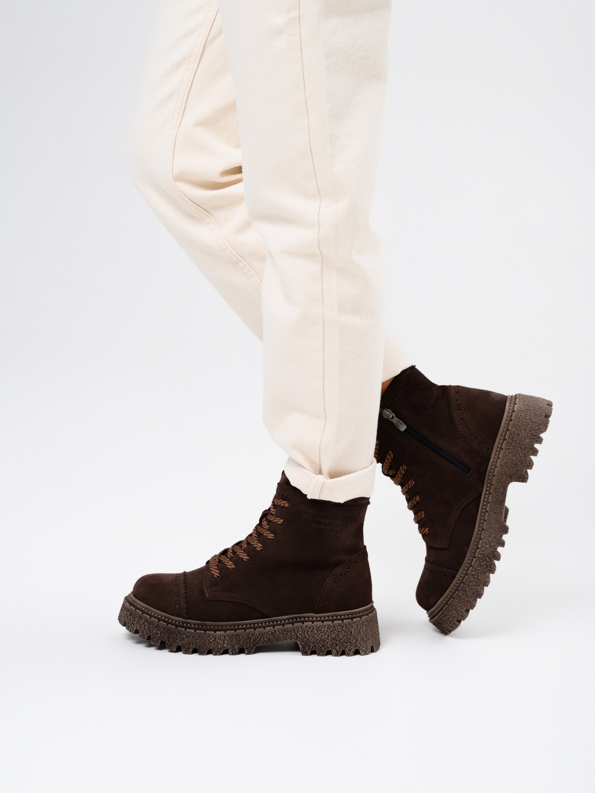 картинка Ботинки ED'ART 319.22511'br. Коричневый замша от интернет магазина