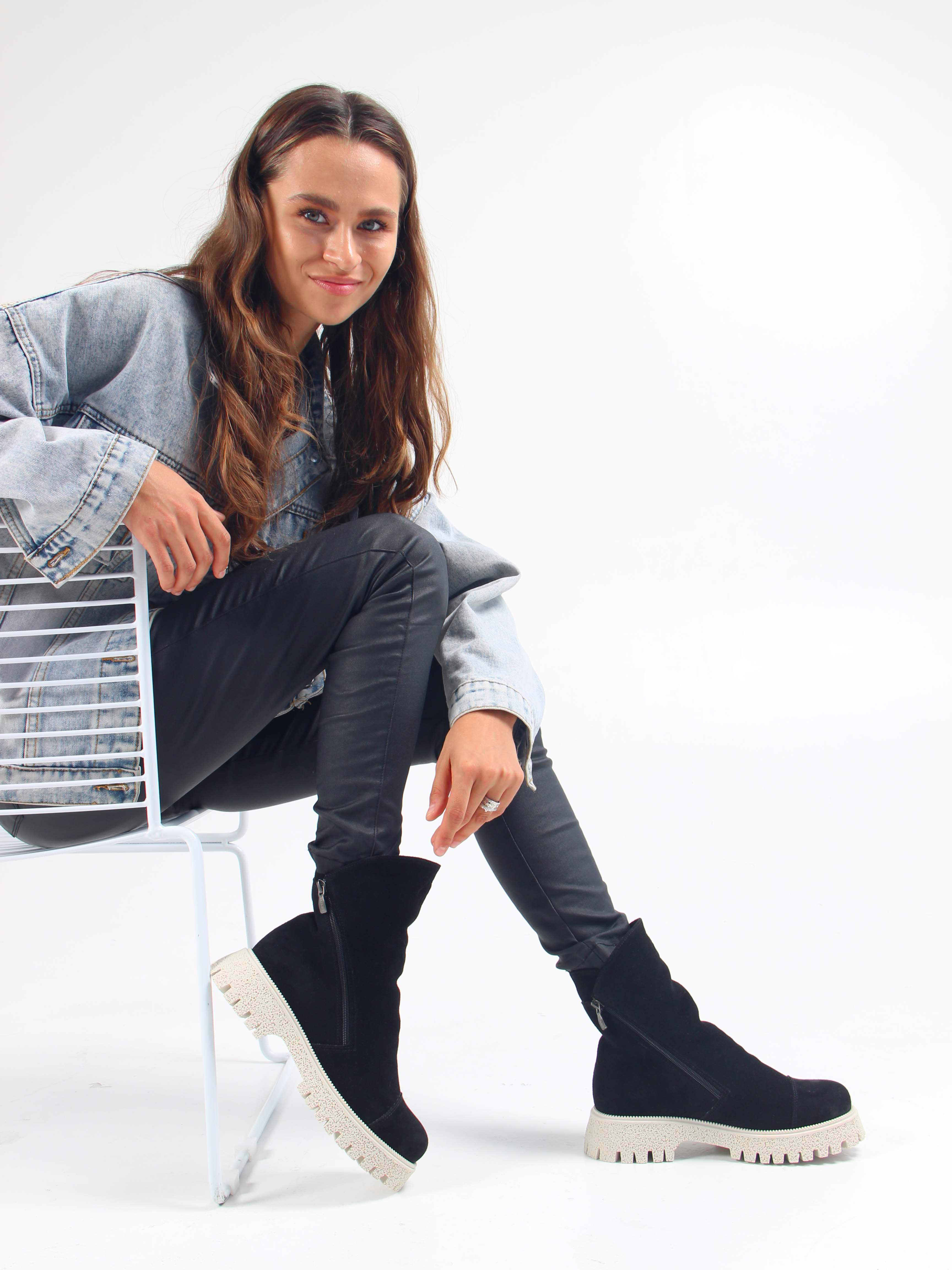 картинка Ботинки ED'ART 233.1541'be. Черный замша от интернет магазина