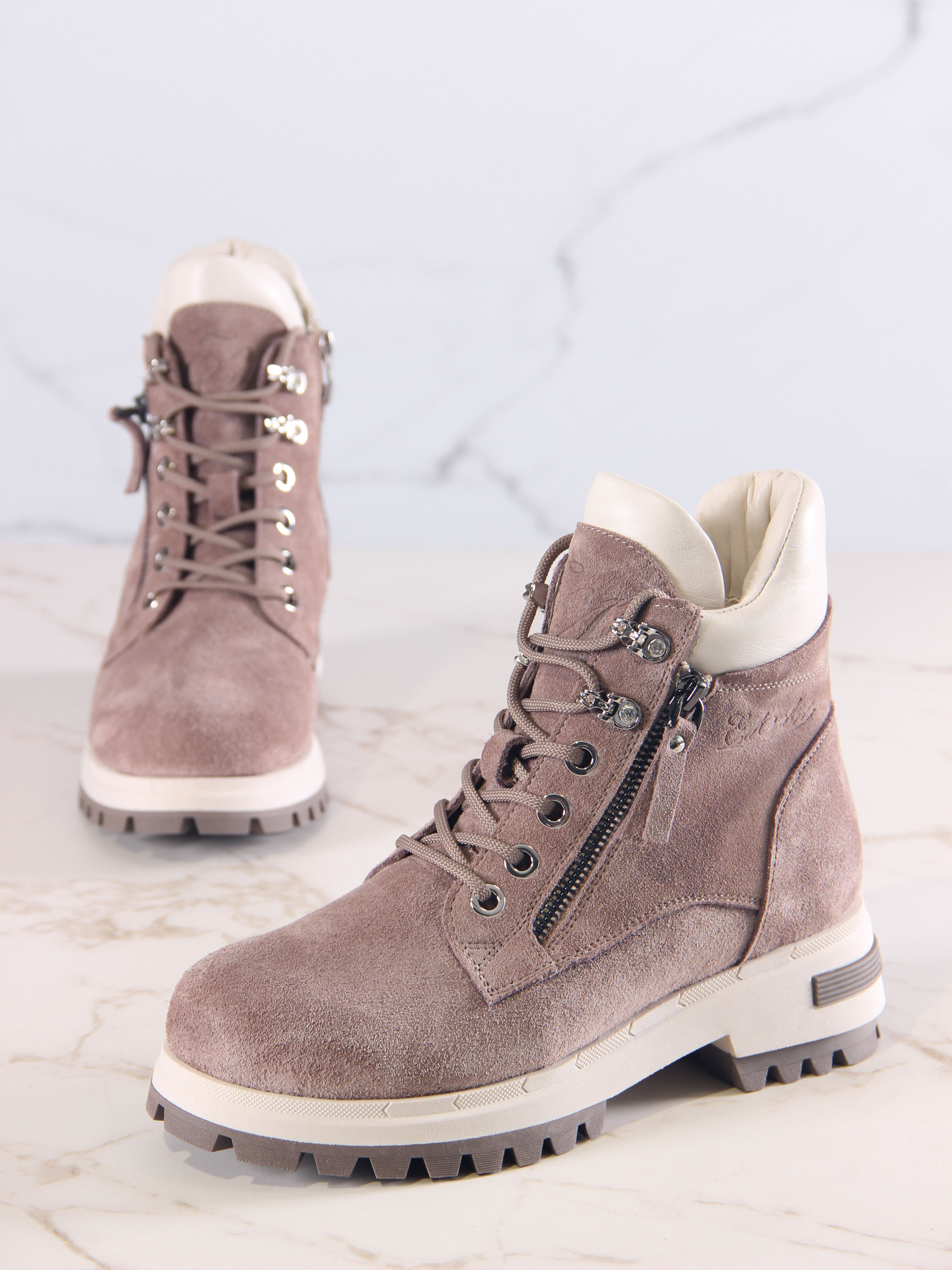 картинка Ботинки ED'ART 261.uno9'br. Капучино замша+бежевый от интернет магазина