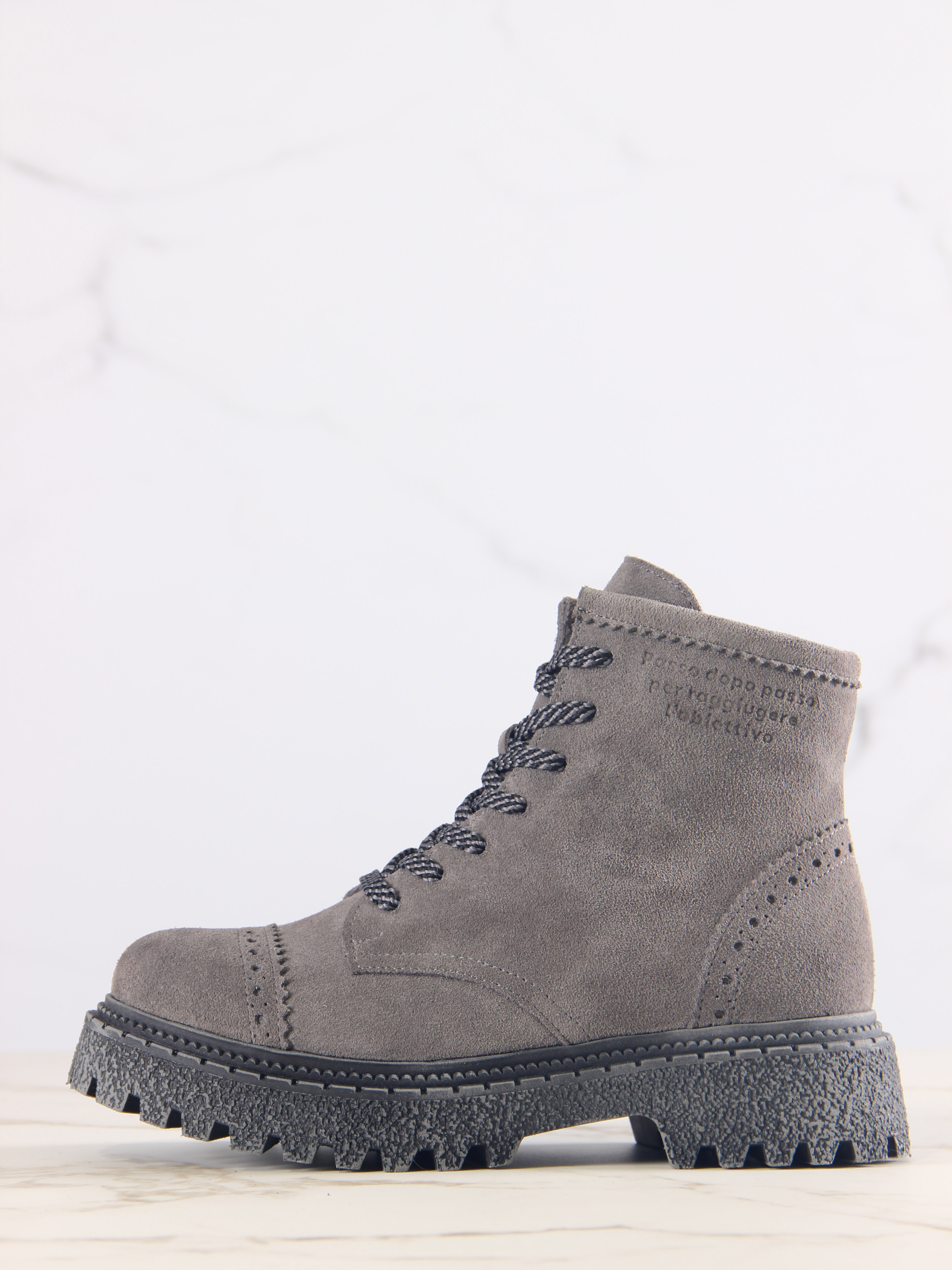 картинка Ботинки ED'ART 319.22511'gr.Серый замок замша от интернет магазина