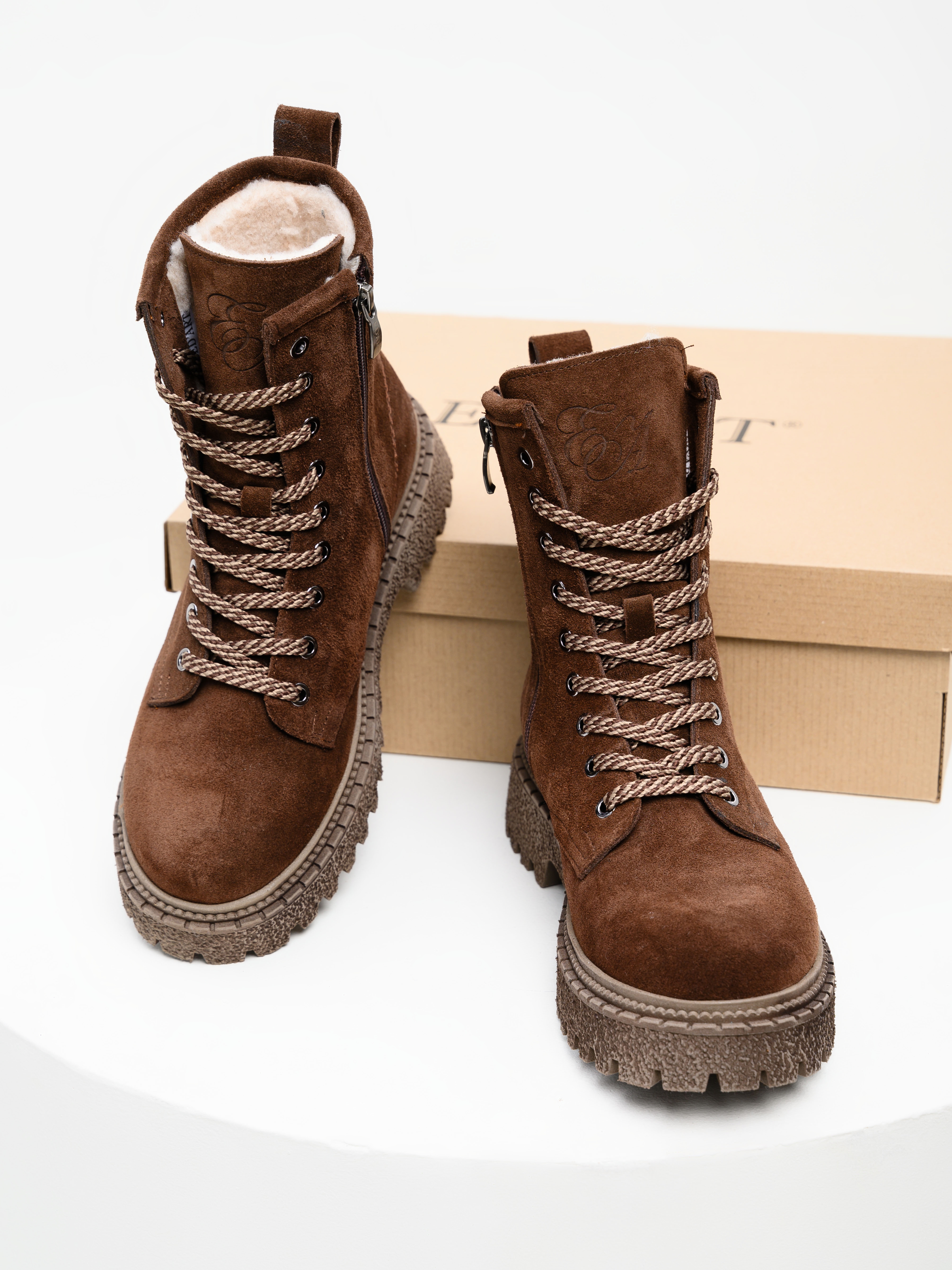 картинка Ботинки ED'ART 327.22511'br.Коричневый замша от интернет магазина