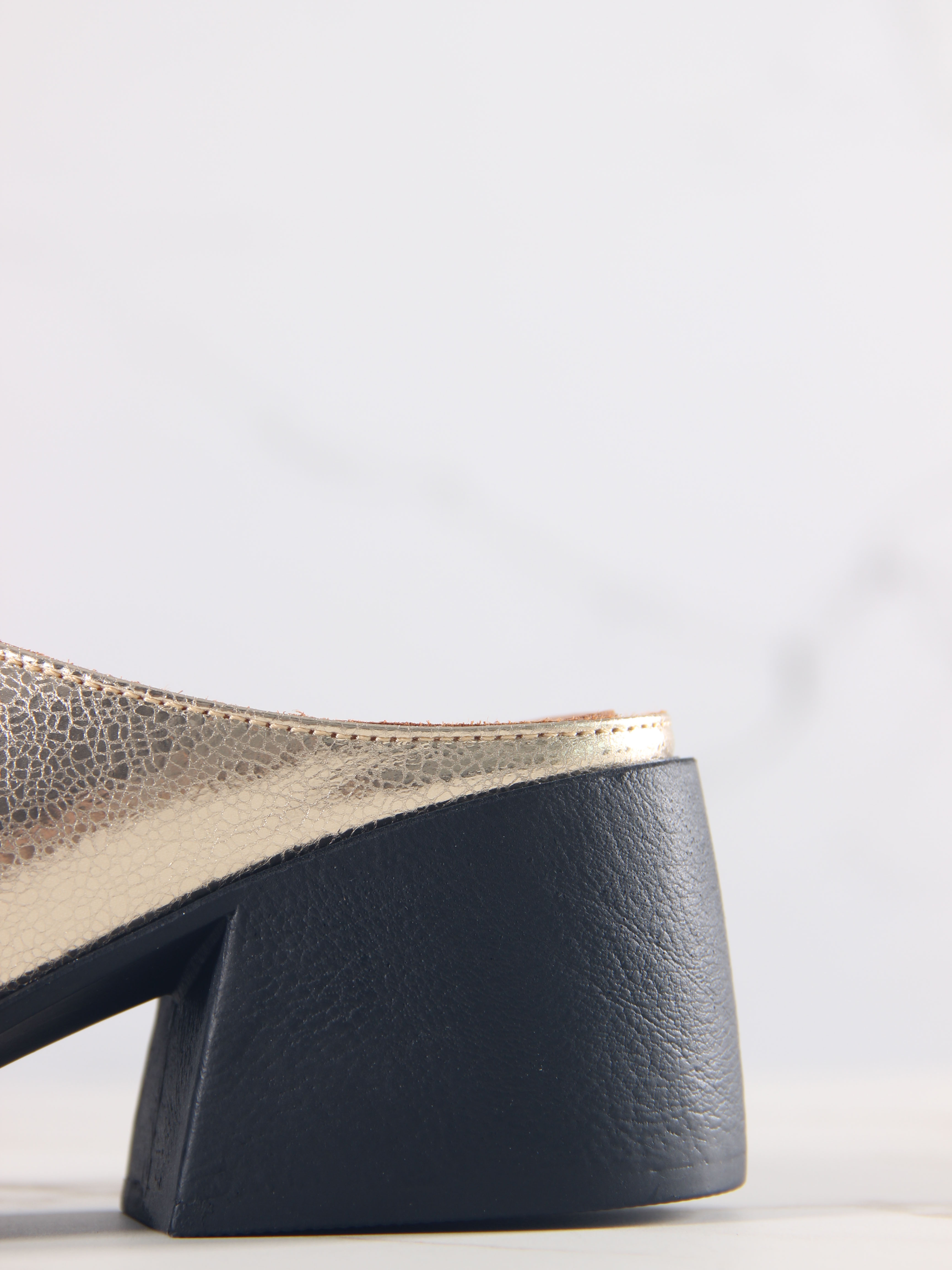 картинка Сабо ED'ART 5200.23663'bl. Золото от интернет магазина