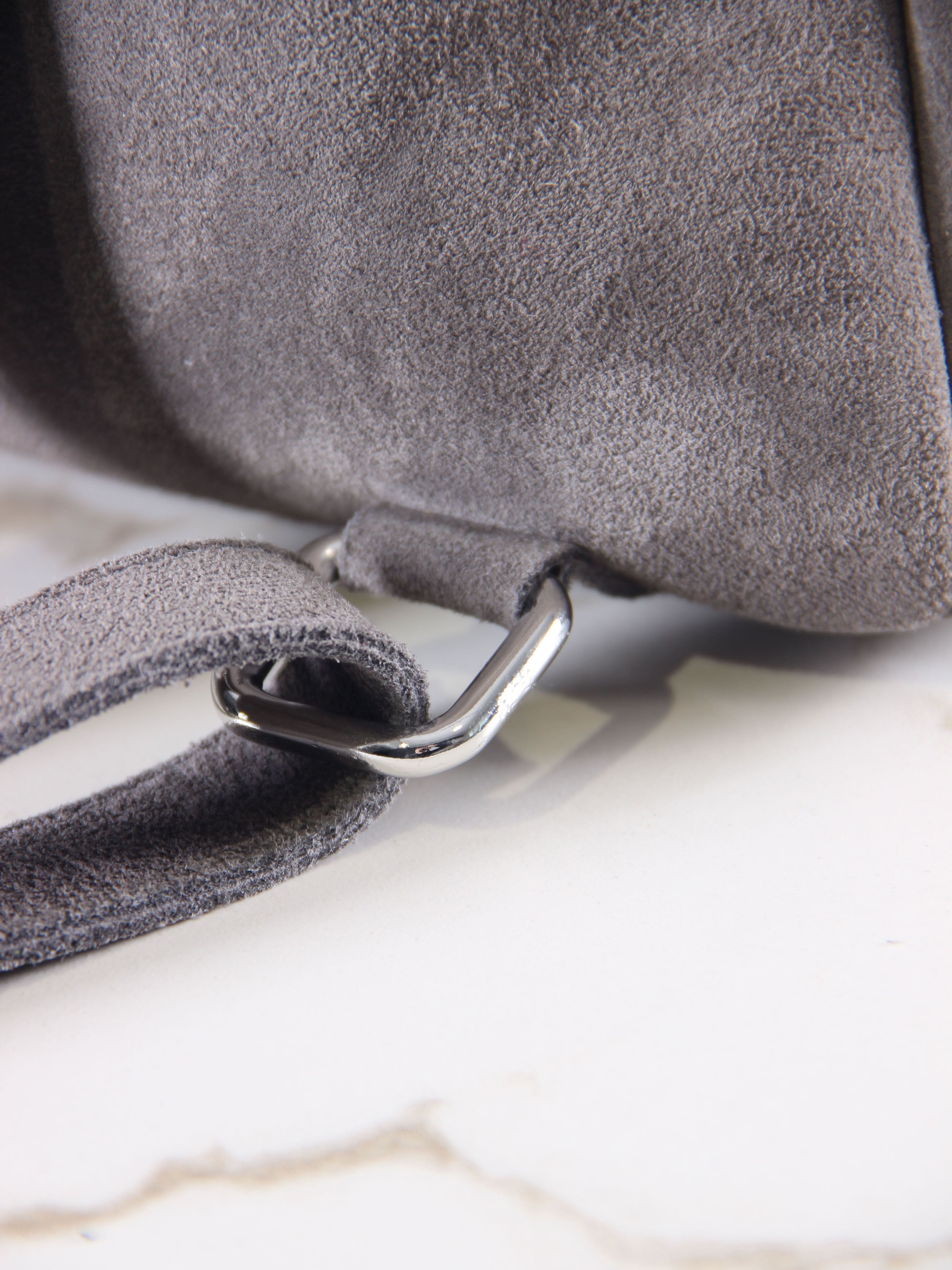 картинка Рюкзак ED'ART r01.серый замок замша от интернет магазина