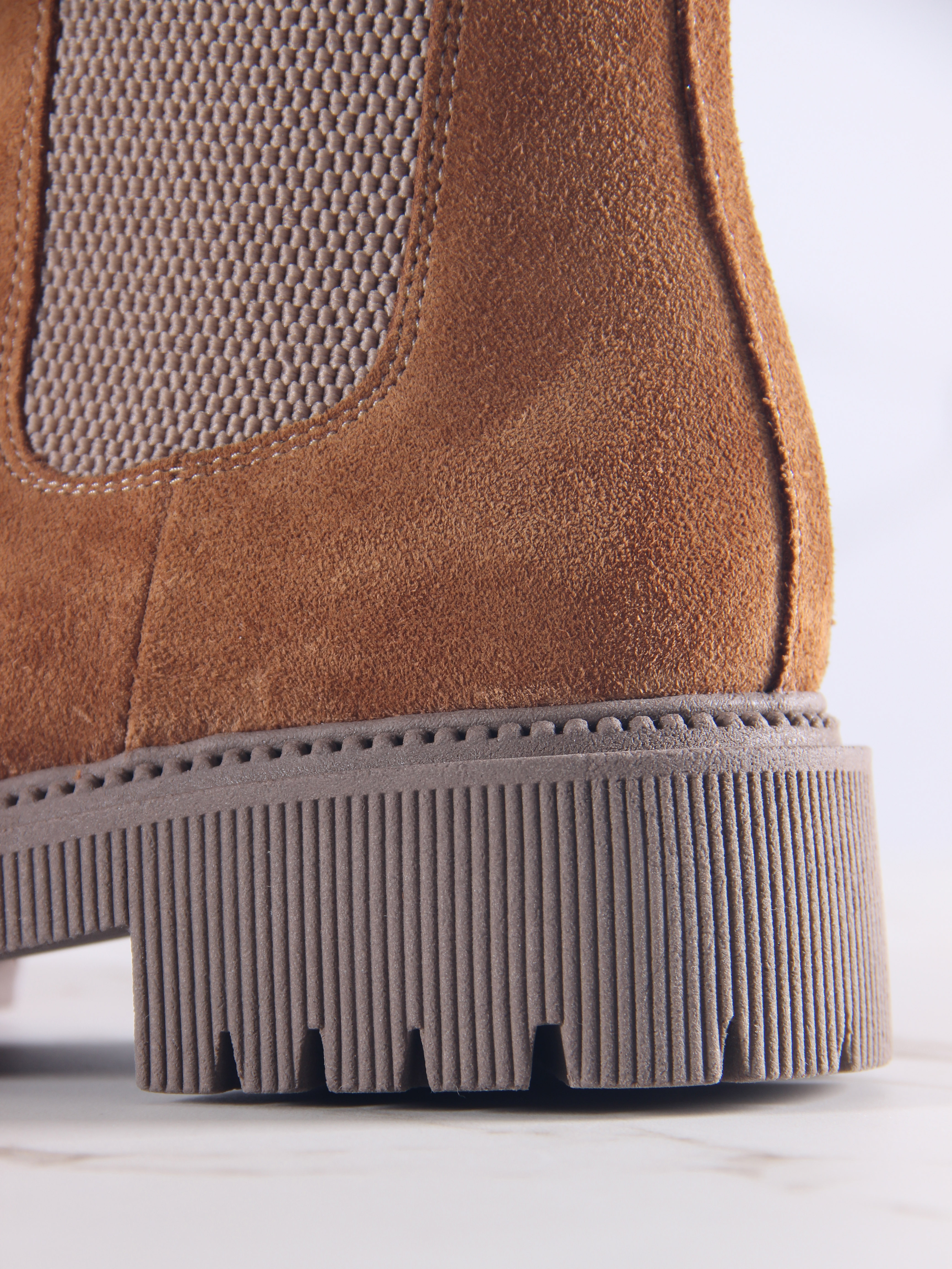 картинка Челси 360.P.taskana'ka. Серо-коричневая замша от интернет магазина