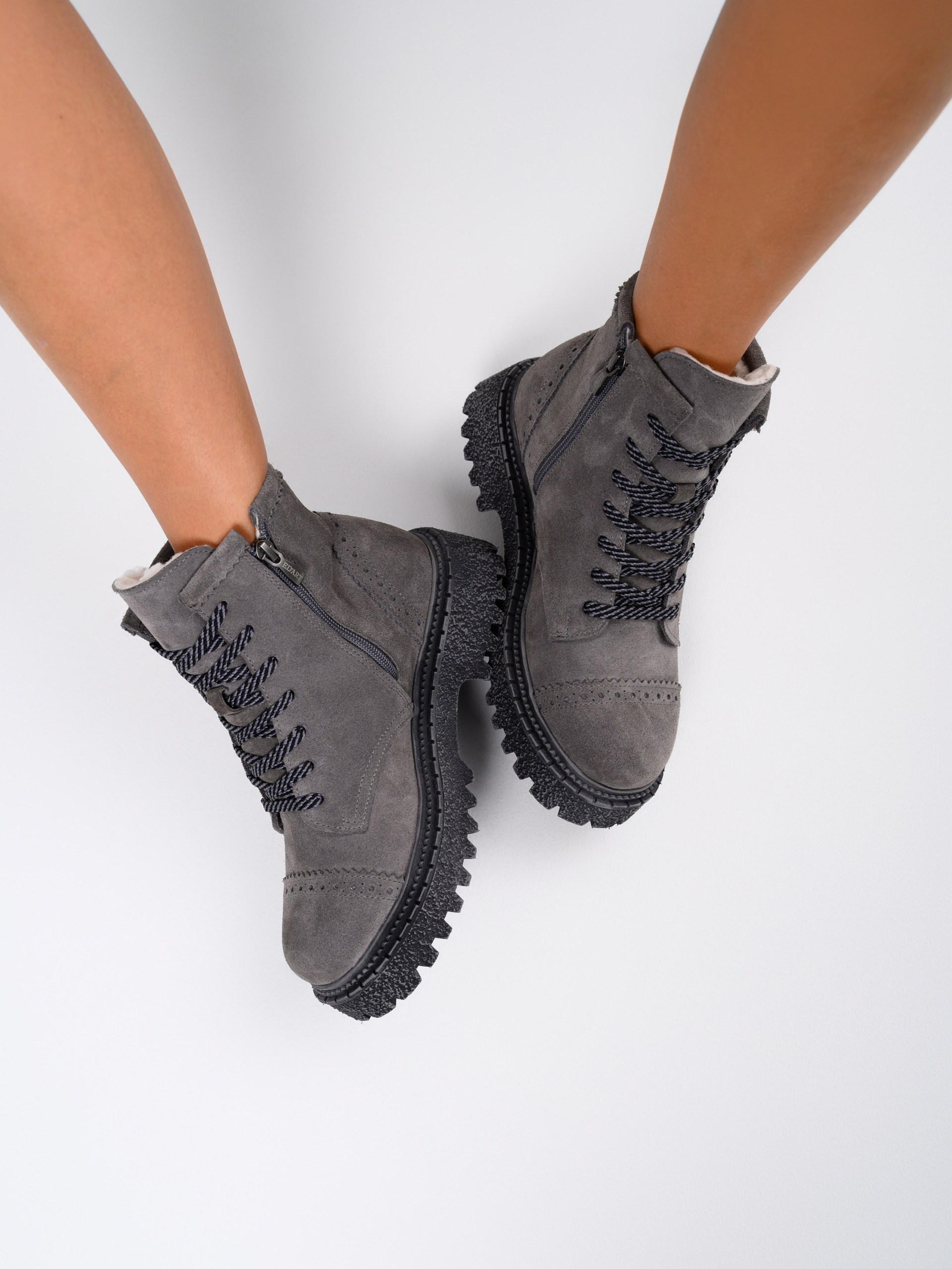 картинка Ботинки ED'ART 319.22511'gr.Серый замок замша от интернет магазина