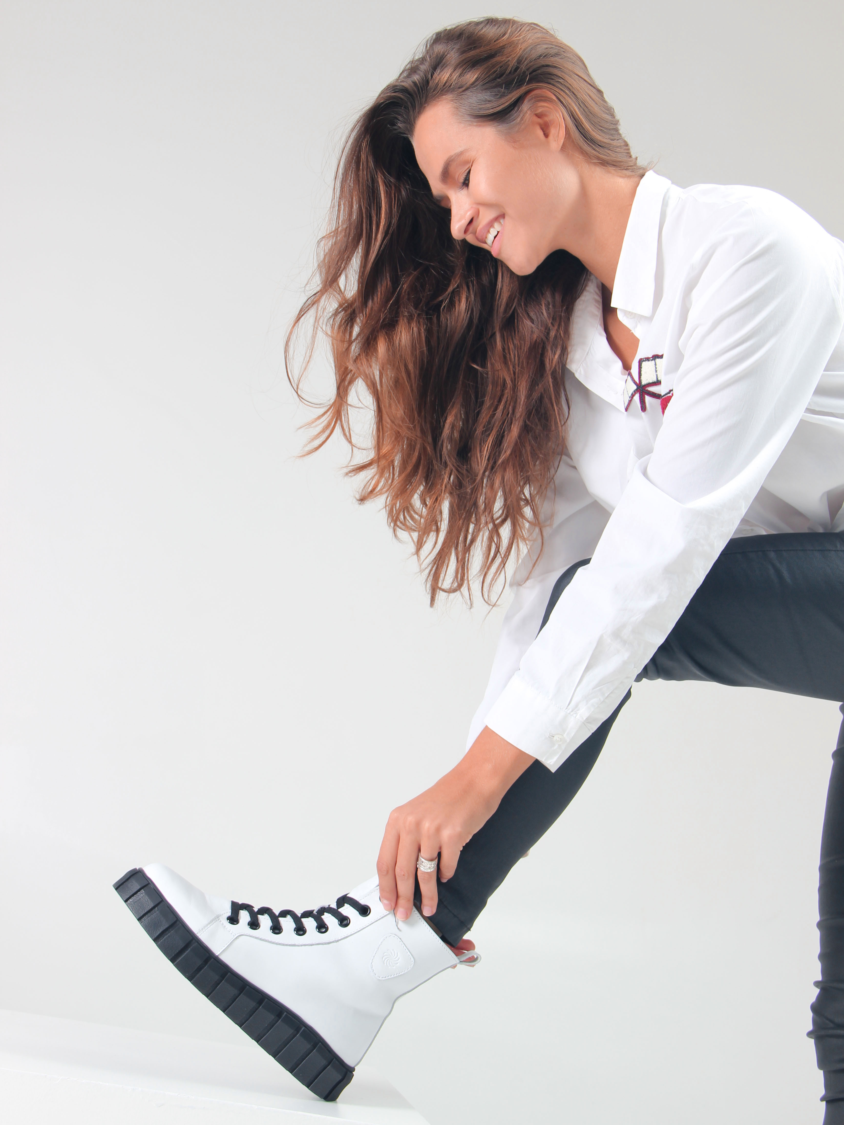 картинка Ботинки ED'ART 214.1918'bl. white от интернет магазина