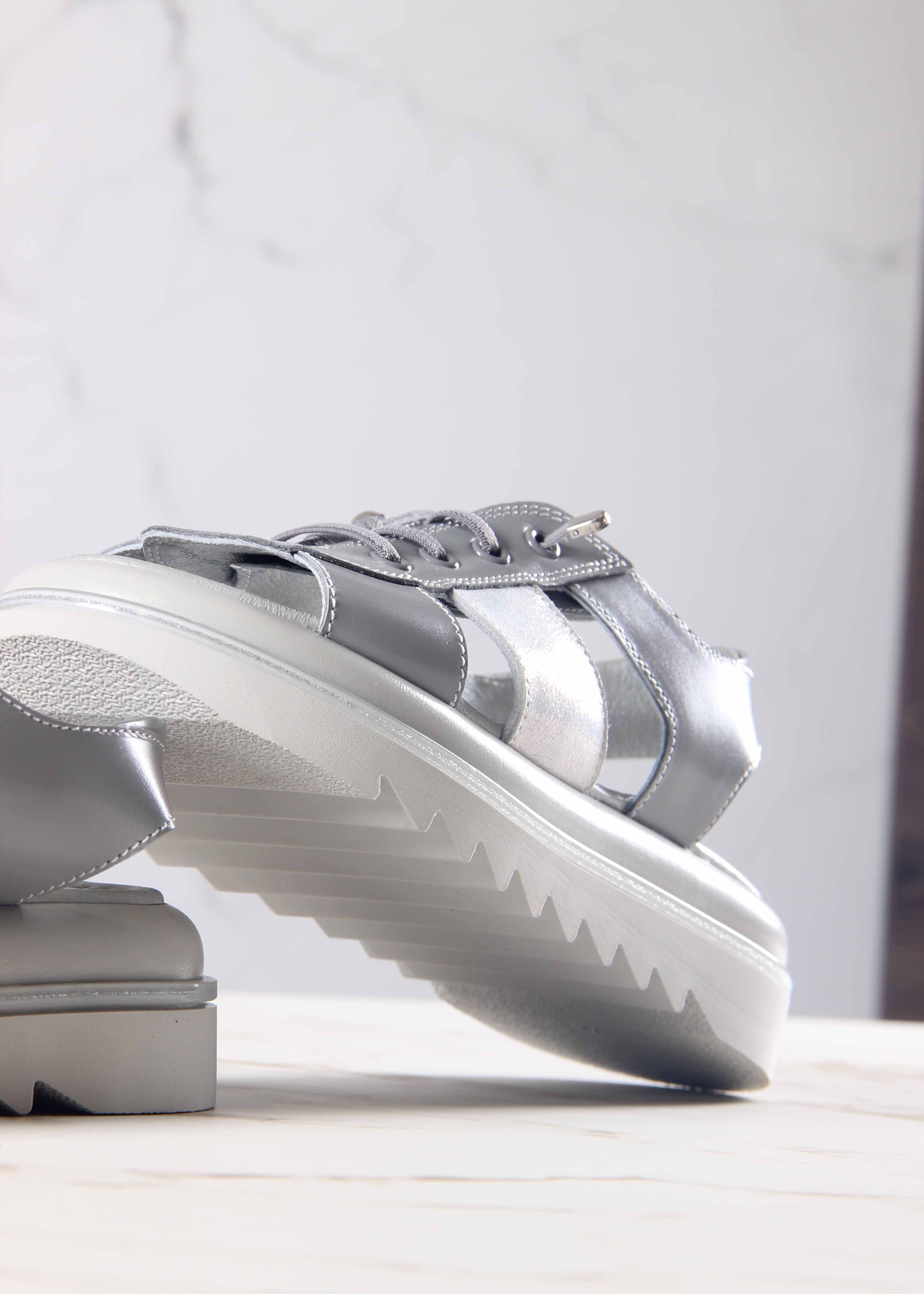 картинка Босоножки ED'ART 2029.2525'gr. Серый белый ибица от интернет магазина