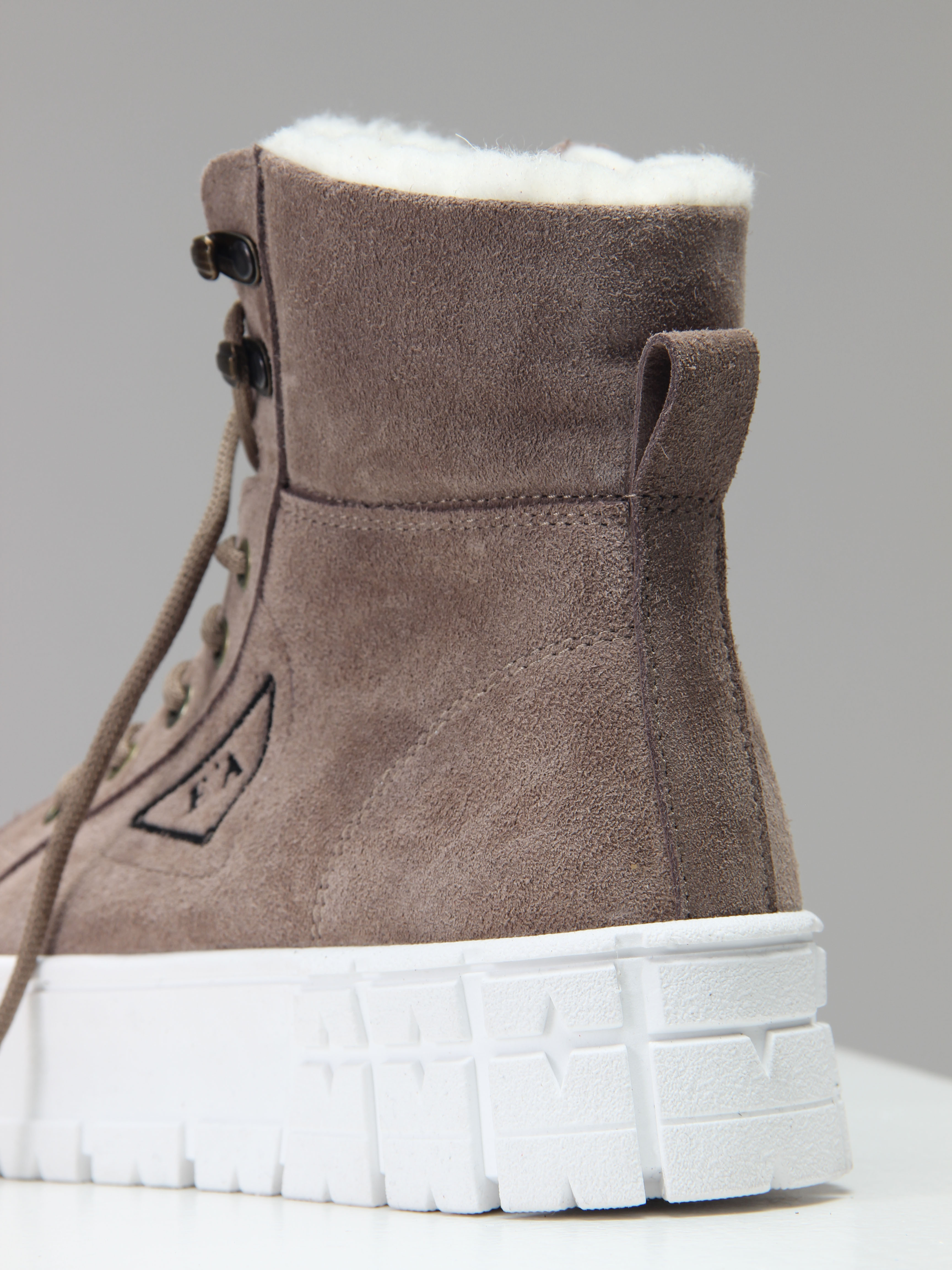 картинка Ботинки ED'ART 216.212131'w. капучино замша от интернет магазина