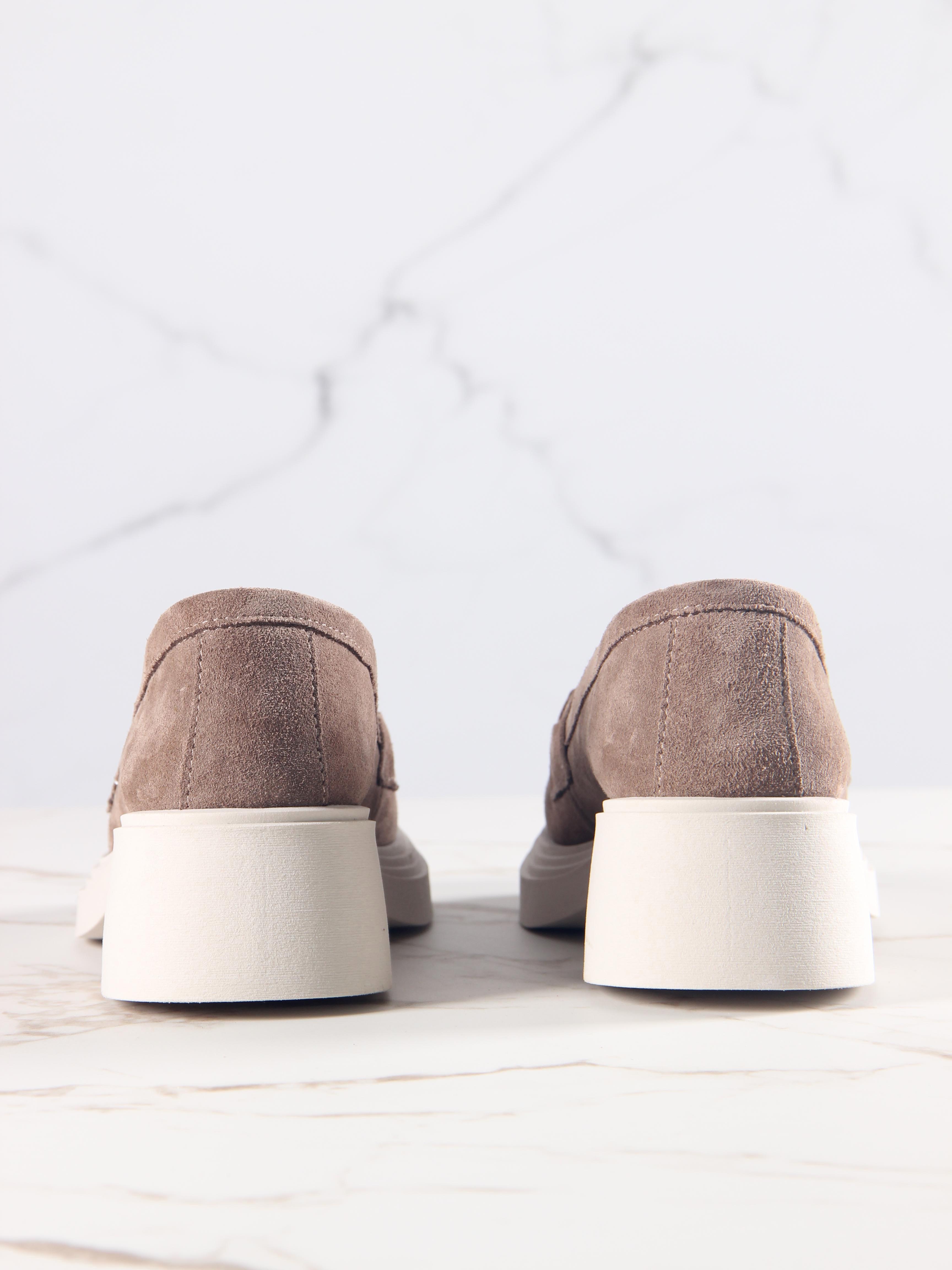 картинка Лоферы туфли ED'ART 173.1453'be. коричневый капучино замша от интернет магазина