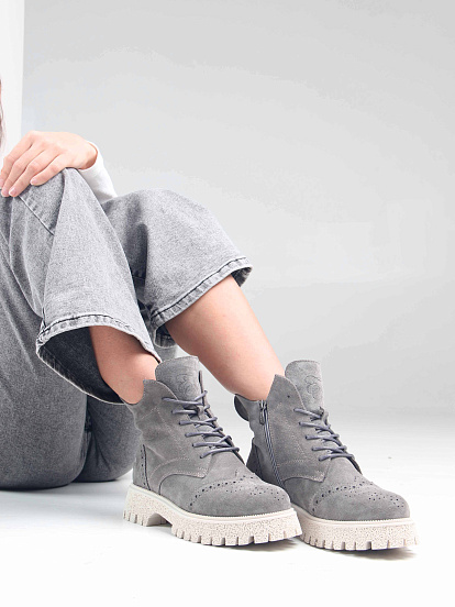 картинка Ботинки ED'ART 338.1541'be. серый замок замша от интернет магазина