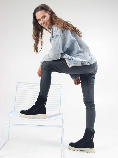 картинка Ботинки ED'ART 233.1541'be. Черный замша от интернет магазина