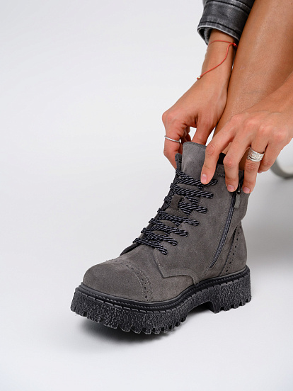 картинка Ботинки ED'ART 319.22511'gr.Серый замок замша от интернет магазина